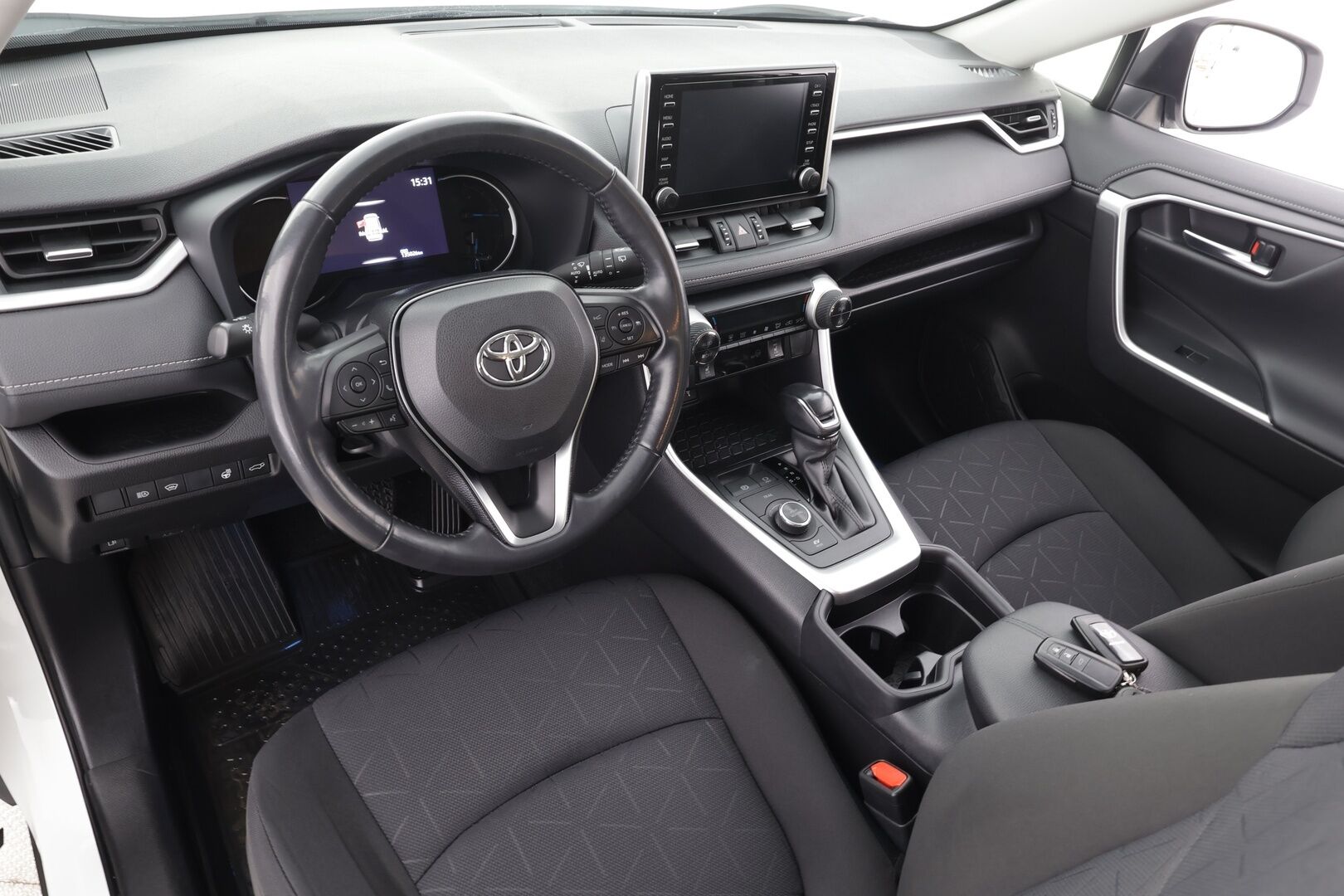 Toyota RAV4 2020 2,5 Hybrid AWD-i Business - Webasto | ACC | Peruutuskamera | Kaistavahti | Navi | Keyless | Suomi-auto | Kahdet renkaat aluvanteilla | Viimeisin huolto 135tkm | Katsastettu 5/2026