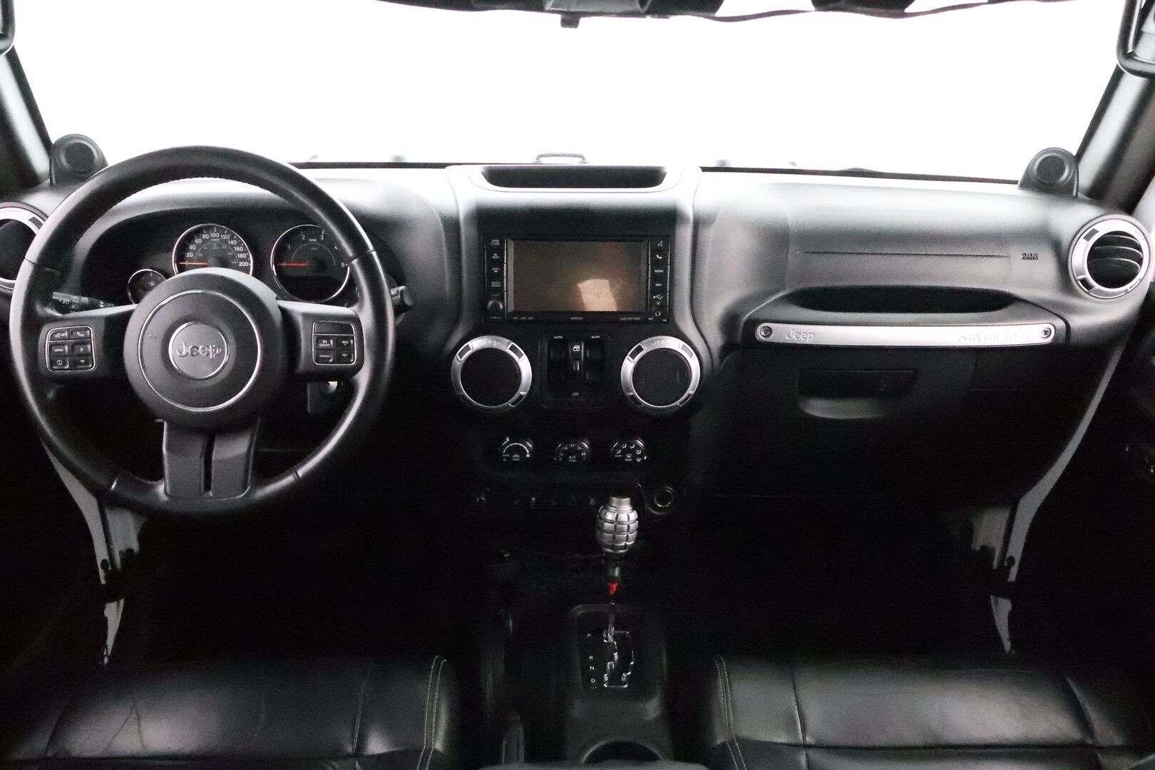 Jeep Wrangler 2012 Unlimited 2,8 CRD Sport A - 3,99 % KORKOTARJOUS TÄHÄN AUTOON - Vetokoukku / Nahkasisusta / Vakkari / Navi / Infinity Premium Audio / Näyttävä / Hyvin huollettu!
