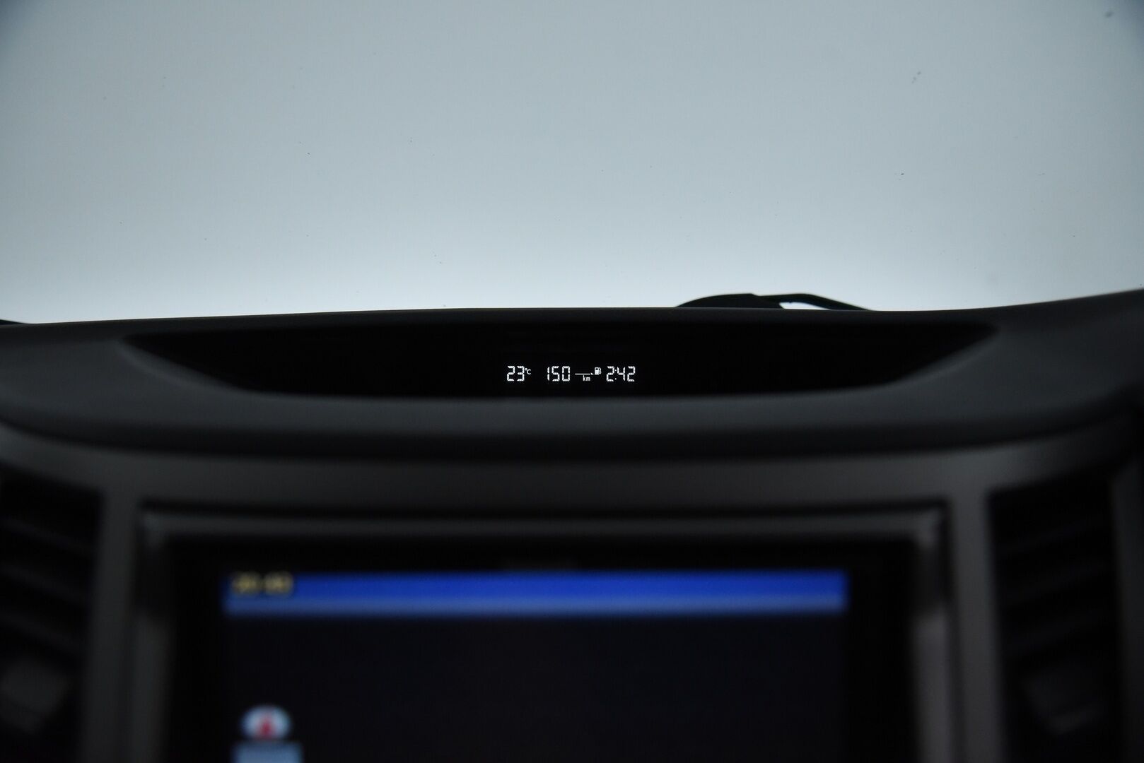 Subaru Legacy 2009 Legacy / P. Kamera / Sähköpenkit / Hihna vaihdettu! - Myydään Huutokaupat.com - Harvinainen 2.5L Boost! / P. Kamera / Sähköpenkit / 2x renkaat vanteineen / Hihna vaihdettu! 