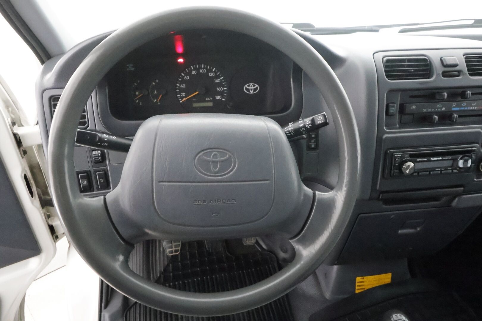 Toyota Hiace 2004 2,5 D-4D 90 4ov - | Koukku | Lohko&Sisätilanlämmitin | Radio&CD-Soitin | Penkinlämmitin | 1-om Suomi-auto | Kahdet renkaat | IKILIIKKUJA PIKKU METREILLÄ! |