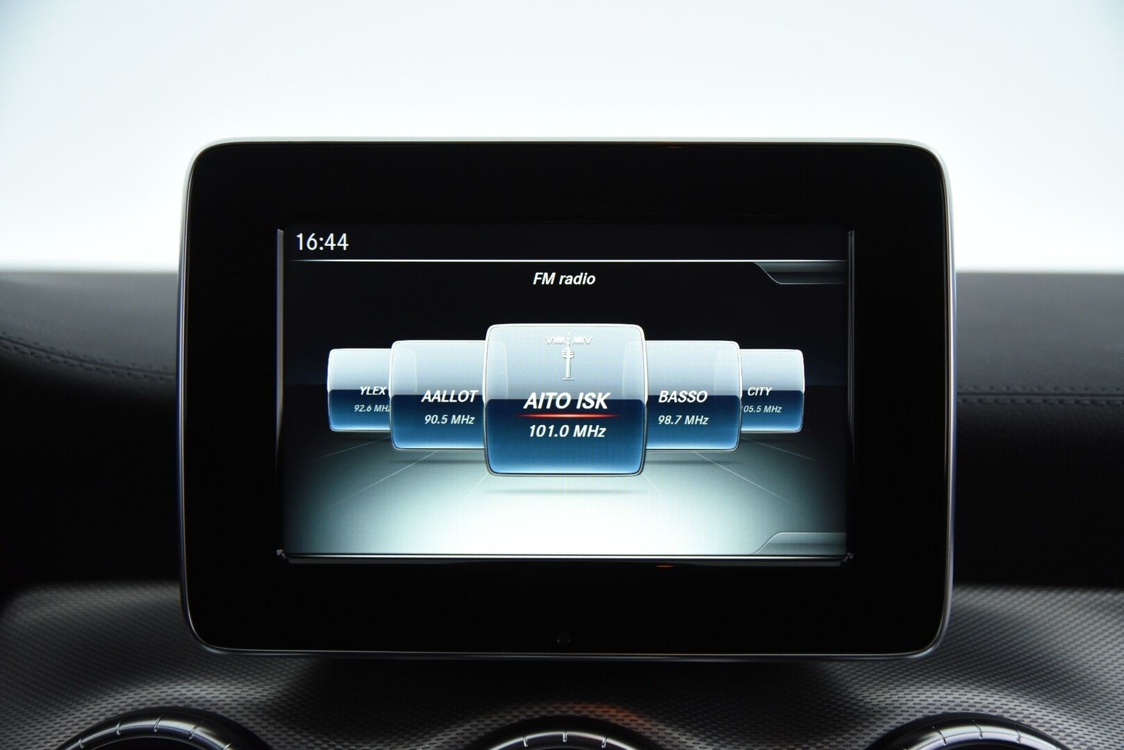 MERCEDES-BENZ CLA 2016 220 CDI A Shooting Brake / ACC / BLIS / Sporttinahat / Ambiente / B- huollettu 12/25! -  2x Renkaat aluvantein / Jarrut rempattu 12/25