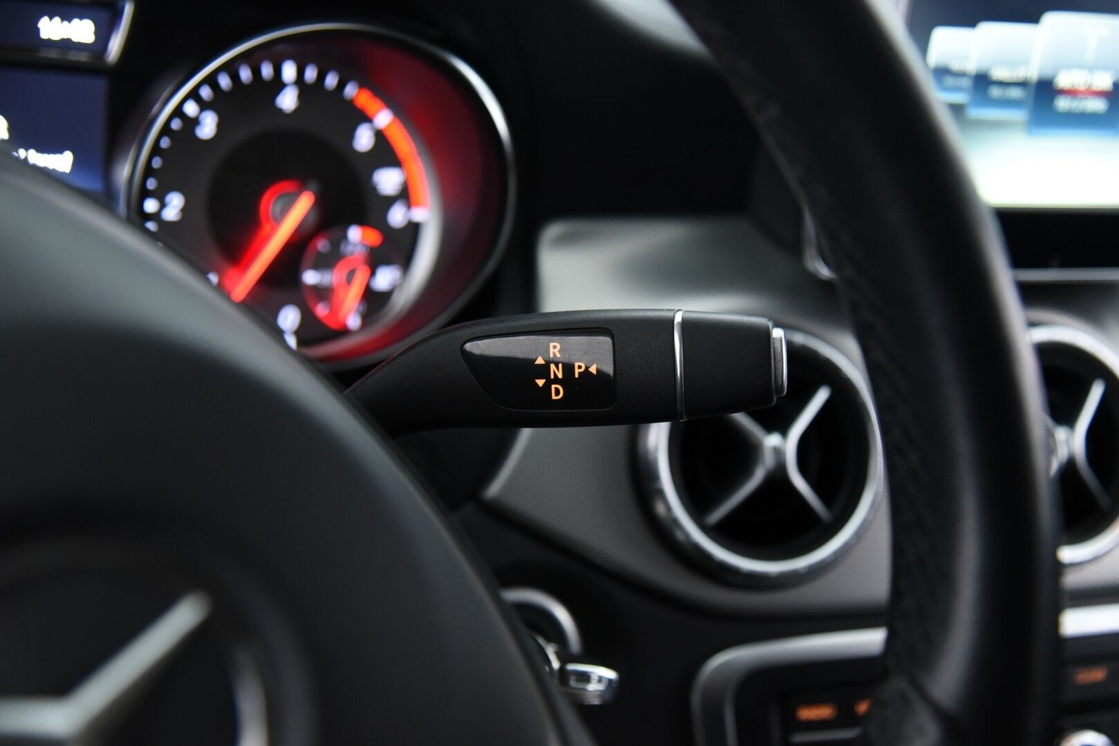 MERCEDES-BENZ CLA 2016 220 CDI A Shooting Brake / ACC / BLIS / Sporttinahat / Ambiente / B- huollettu 12/25! -  2x Renkaat aluvantein / Jarrut rempattu 12/25