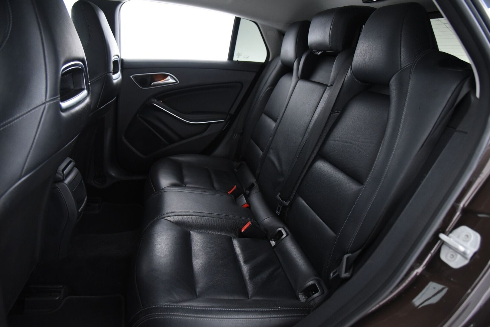 MERCEDES-BENZ CLA 2016 220 CDI A Shooting Brake / ACC / BLIS / Sporttinahat / Ambiente / B- huollettu 12/25! -  2x Renkaat aluvantein / Jarrut rempattu 12/25