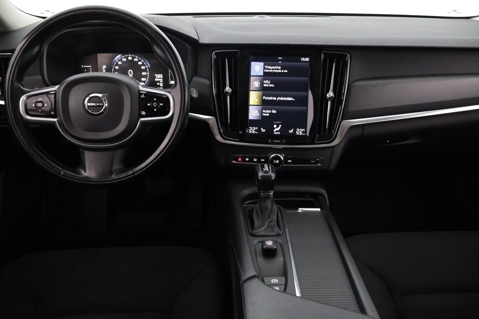 Volvo V90 2018 D4 AWD Momentum  *Webasto / Volvo on call / Adapt vakkari / Koukku!* - Loisto neliveto / Turvallinen Perheauto / Hyvin pidetty yksilö!