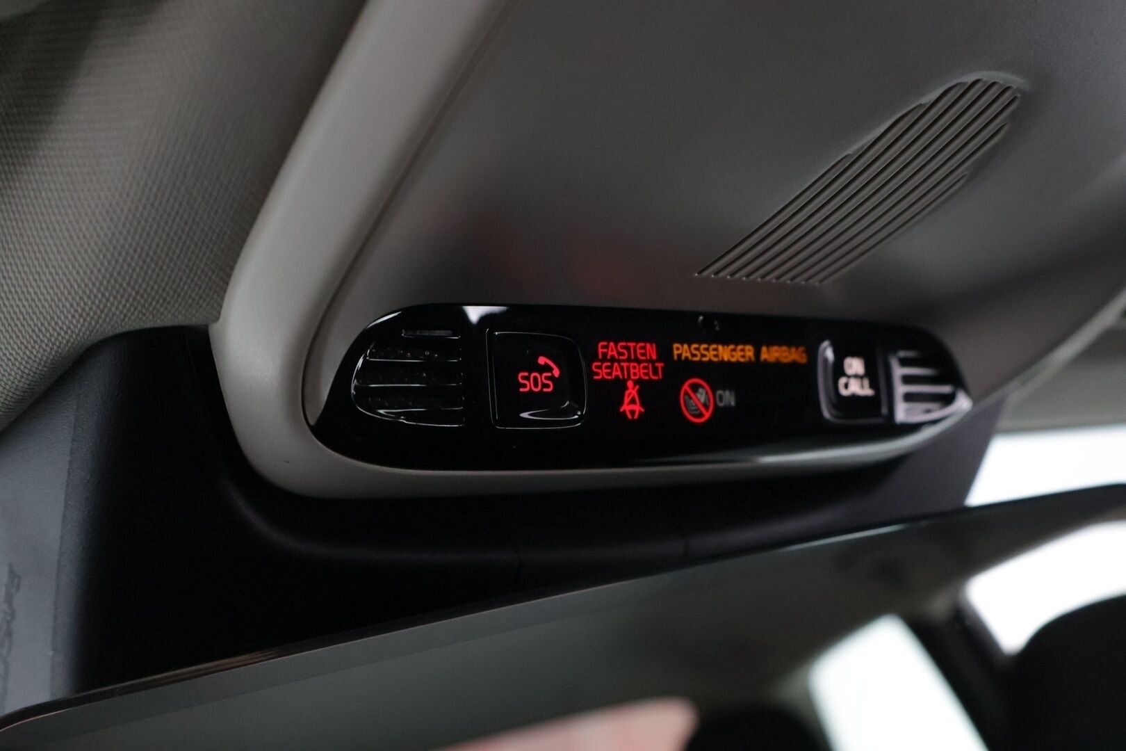 Volvo V90 2018 D4 AWD Momentum  *Webasto / Volvo on call / Adapt vakkari / Koukku!* - Loisto neliveto / Turvallinen Perheauto / Hyvin pidetty yksilö!