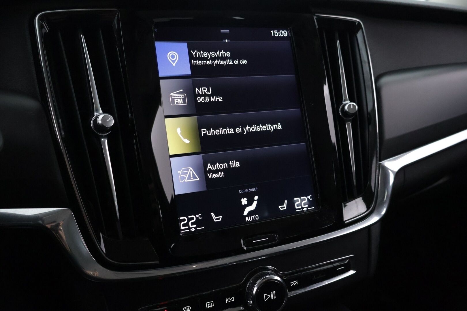 Volvo V90 2018 D4 AWD Momentum  *Webasto / Volvo on call / Adapt vakkari / Koukku!* - Loisto neliveto / Turvallinen Perheauto / Hyvin pidetty yksilö!