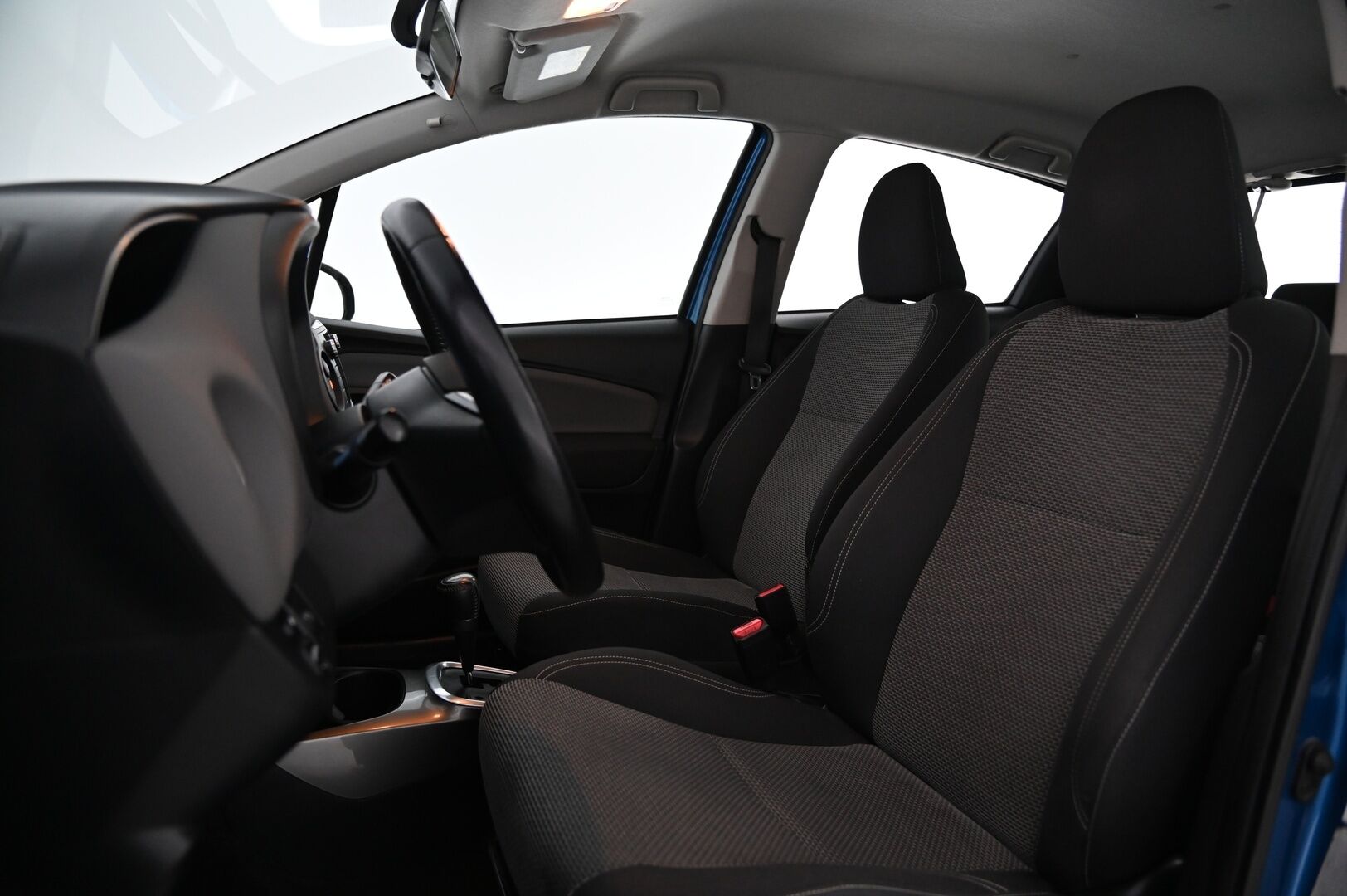 Toyota Yaris 2015 1,5 Hybrid Active 5ov *P-kamera / Vakkari / BT* - * 2x renkaat / Vasta tullut*