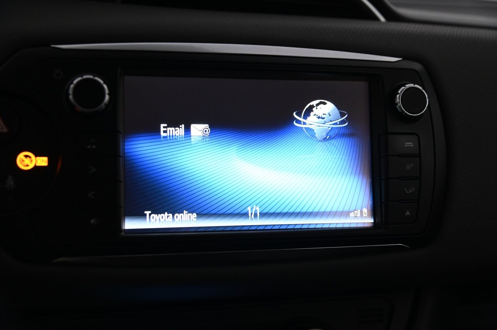 Toyota Yaris 2015 1,5 Hybrid Active 5ov *P-kamera / Vakkari / BT* - * 2x renkaat / Vasta tullut*