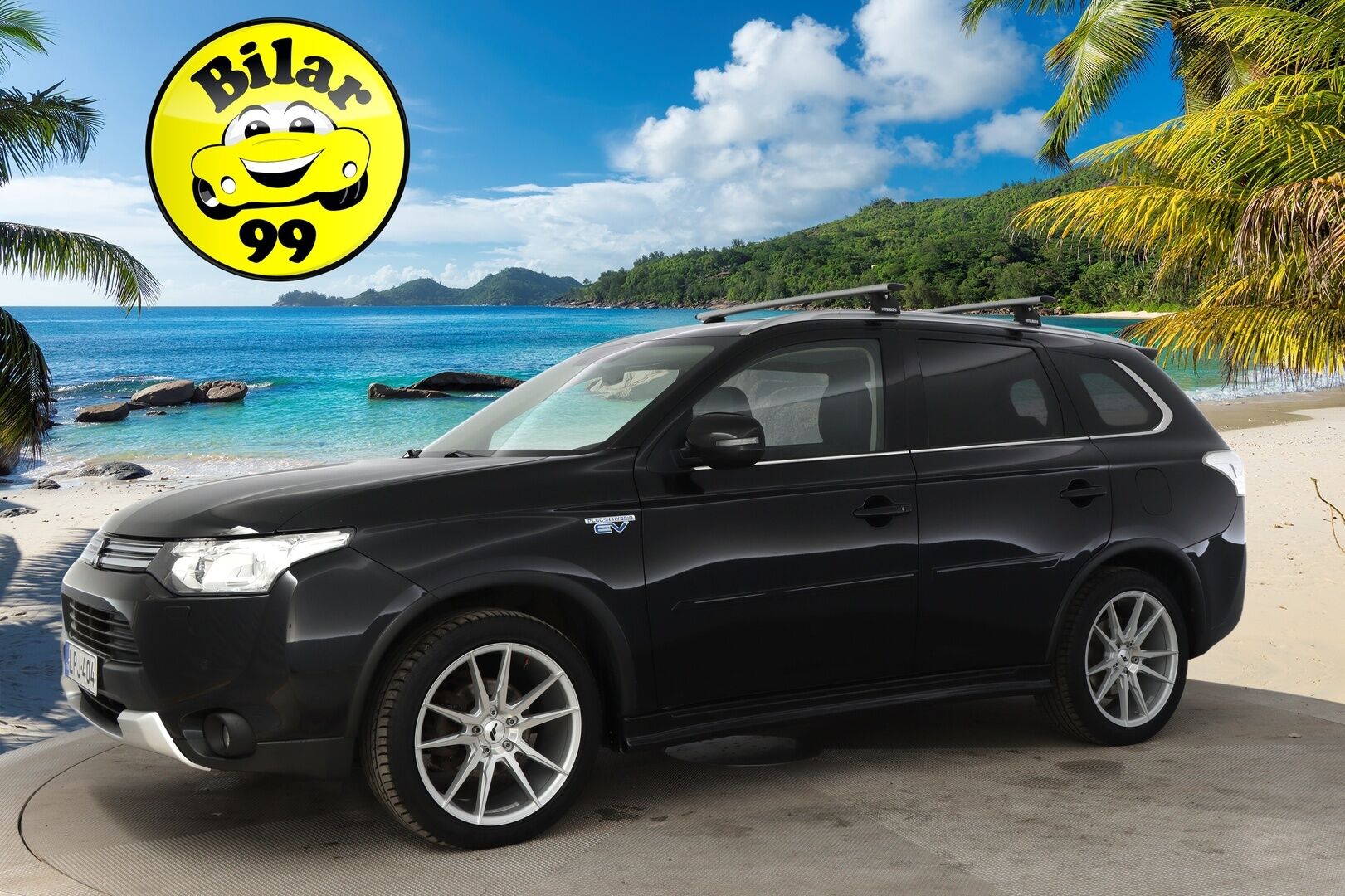 MITSUBISHI Outlander PHEV 2015 Instyle Navi 4WD - *Rockford / Navi / P.kamera / Kattoluukku / Koukku*