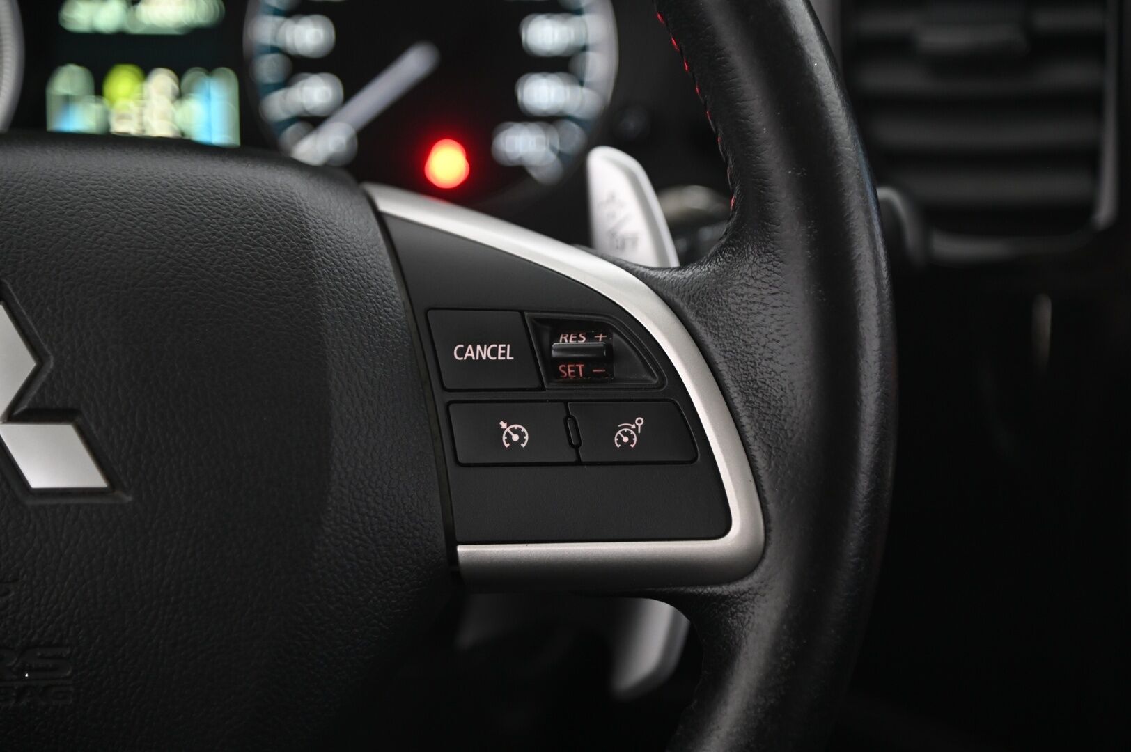 MITSUBISHI Outlander PHEV 2015 Instyle Navi 4WD - *Rockford / Navi / P.kamera / Kattoluukku / Koukku*