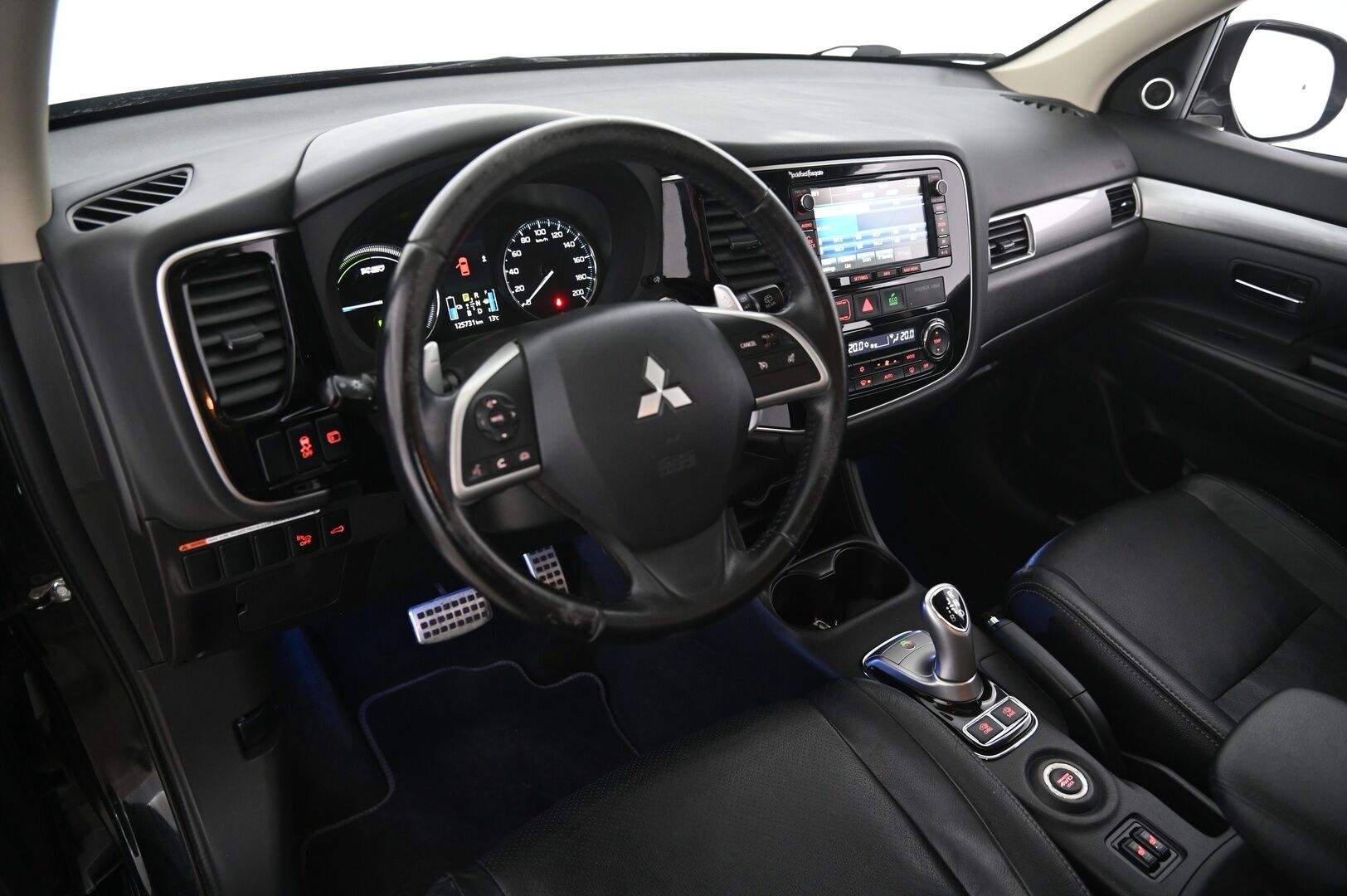 MITSUBISHI Outlander PHEV 2015 Instyle Navi 4WD - *Rockford / Navi / P.kamera / Kattoluukku / Koukku*