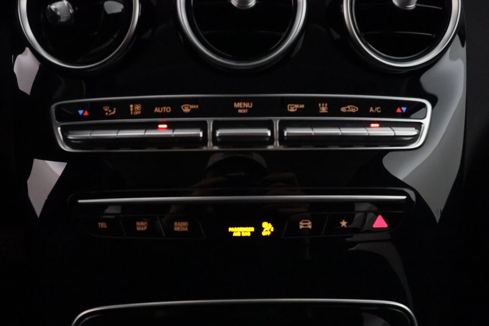 Mercedes-Benz GLC 2021 300 e 4MATIC A  EQ Power **1.om Suomi-auto / P. Kamera / Multibeam-LED / Sporttipenkit / Navi / Vakkari / 2x Renkaat** - 3,99 % KORKOTARJOUS TÄHÄN AUTOON - 