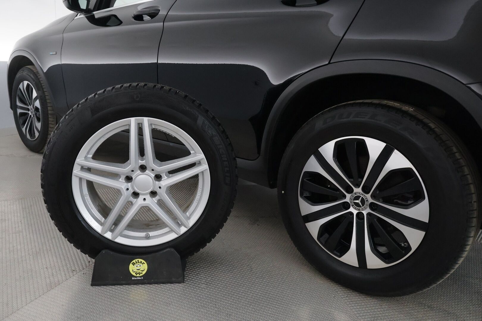 Mercedes-Benz GLC 2021 300 e 4MATIC A  EQ Power **1.om Suomi-auto / P. Kamera / Multibeam-LED / Sporttipenkit / Navi / Vakkari / 2x Renkaat** - 3,99 % KORKOTARJOUS TÄHÄN AUTOON - 