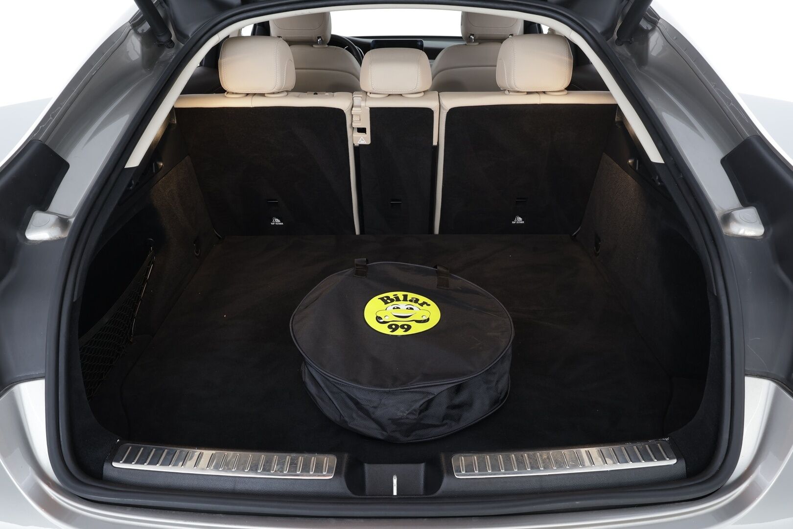 Mercedes-Benz GLC 2021 300 e 4Matic Coupe * Distronic+ / LED-High Performance / P.kamera / Sporttinahat / Navi / Kaistavahti / Katveavustin * - 1-om Suomi-auto / SoH 91,8% / Kahdet OEM vanteet