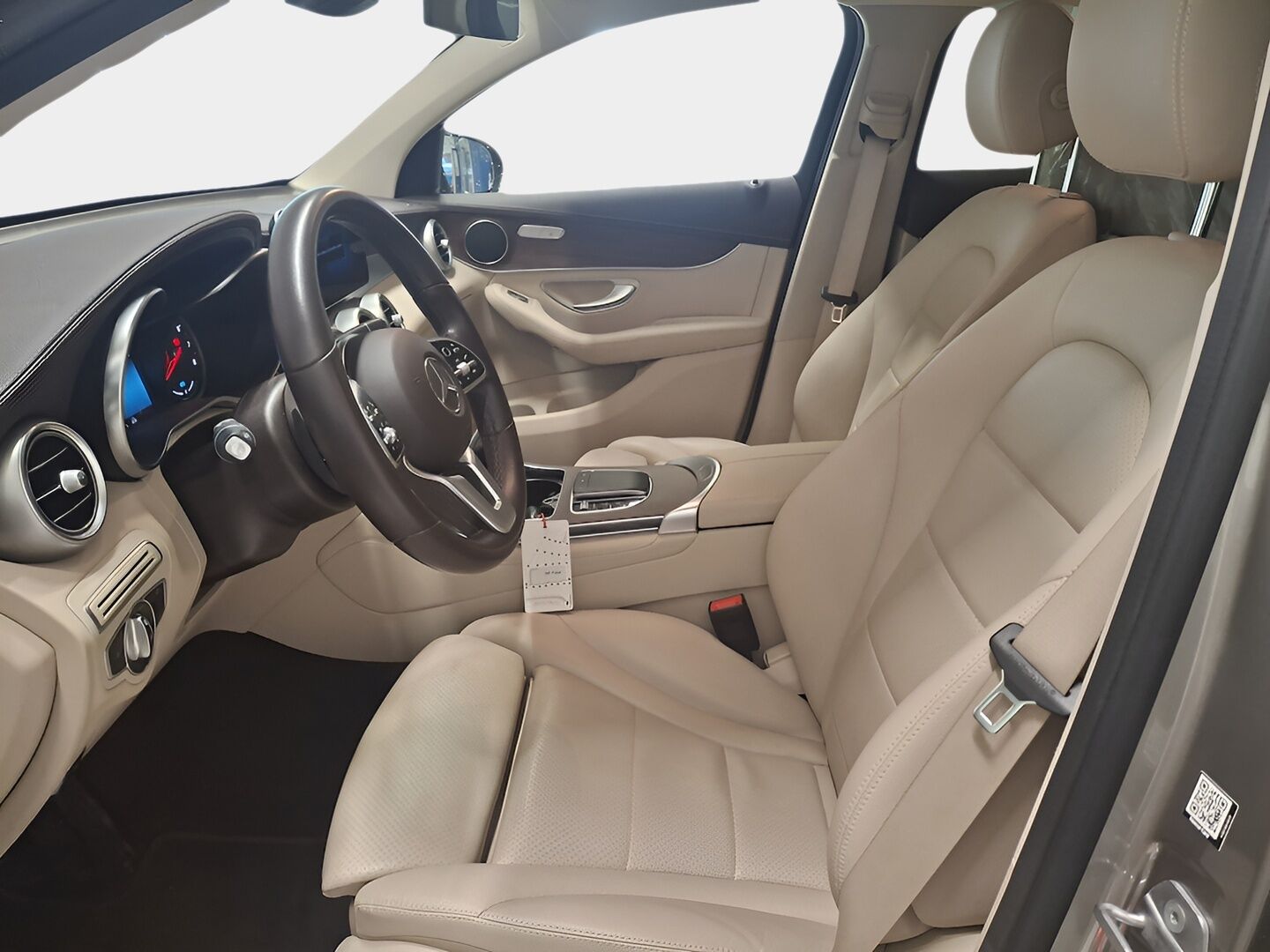 Mercedes-Benz GLC 2021 300 e 4Matic Coupe * Distronic+ / LED-High Performance / P.kamera / Sporttinahat / Navi / Kaistavahti / Katveavustin * - 1-om Suomi-auto / 2x Latauskaapelit / Kahdet renkaat