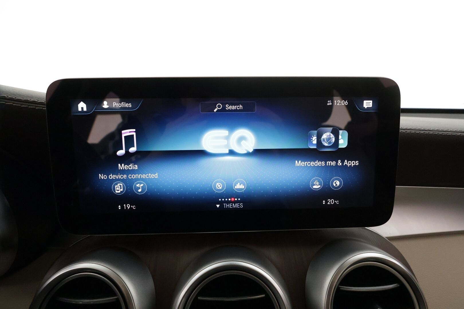 Mercedes-Benz GLC 2021 300 e 4Matic Coupe * Distronic+ / LED-High Performance / P.kamera / Sporttinahat / Navi / Kaistavahti / Katveavustin * - 1-om Suomi-auto / SoH 91,8% / Kahdet OEM vanteet