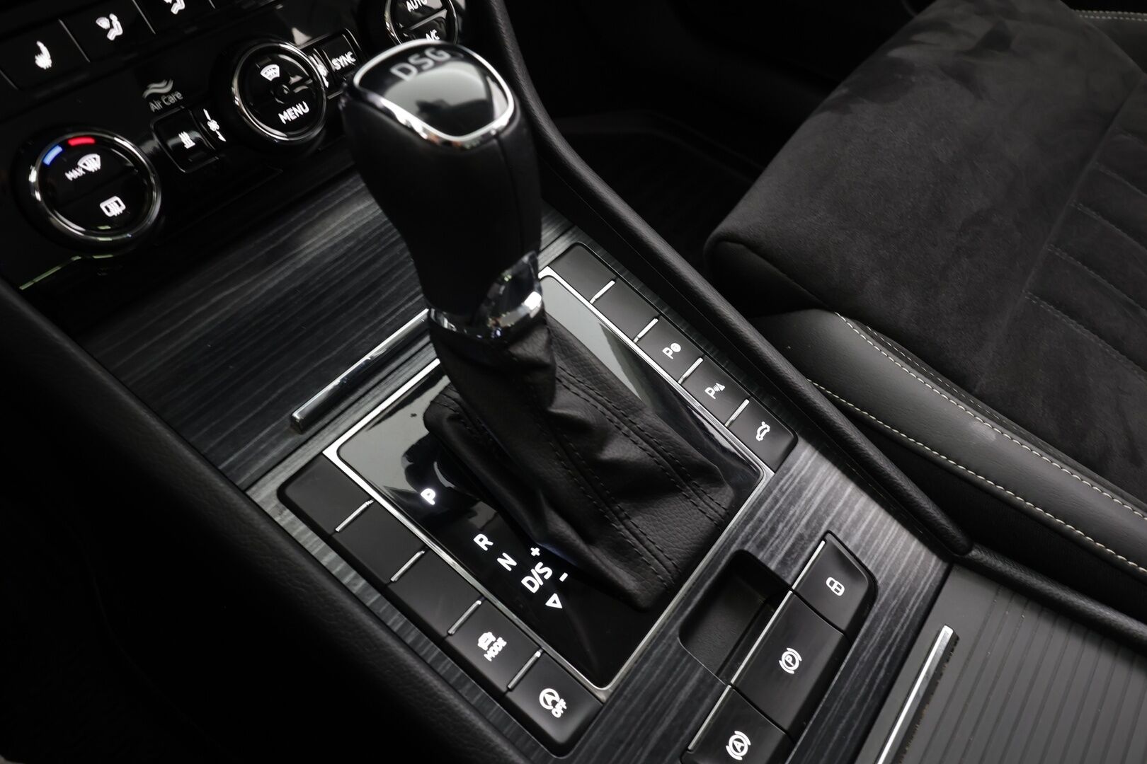 Skoda Superb 2021 Combi 1,5 TSI ACT Style DSG *ACC / Matrix LED / Webasto / Canton / P.Kamera / Keyless * - Suomi-auto / Kahdet renkaat