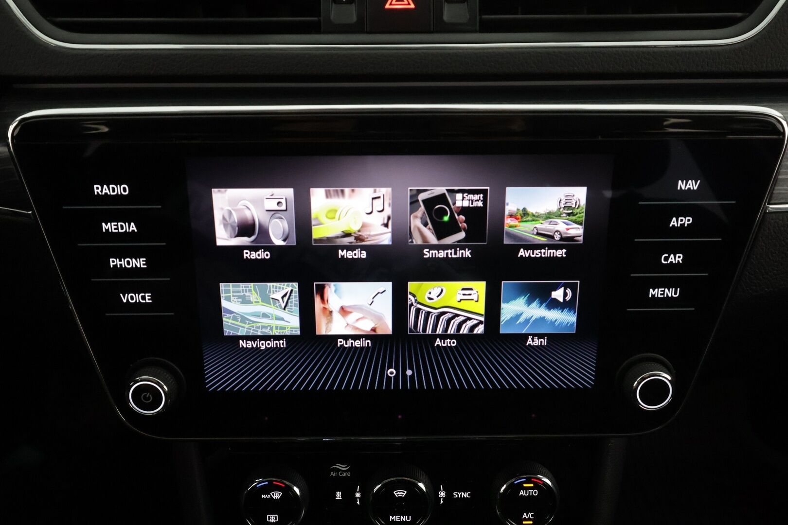 Skoda Superb 2021 Combi 1,5 TSI ACT Style DSG *ACC / Matrix LED / Webasto / Canton / P.Kamera / Keyless * - Suomi-auto / Kahdet renkaat