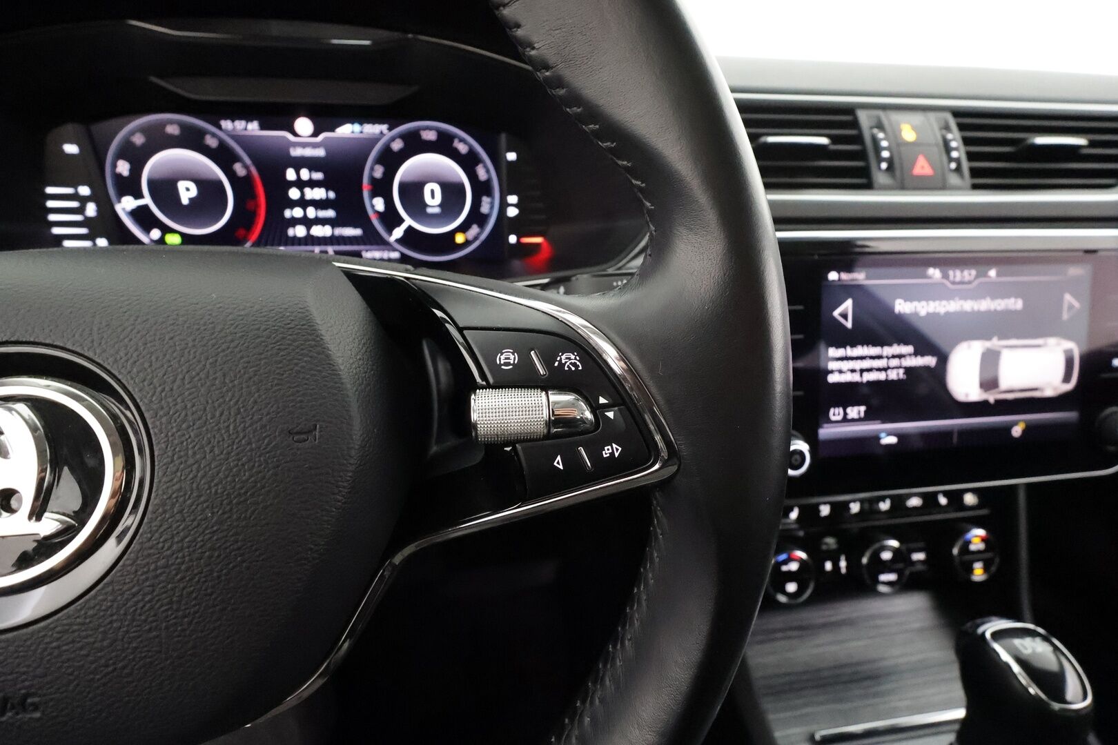 Skoda Superb 2021 Combi 1,5 TSI ACT Style DSG *ACC / Matrix LED / Webasto / Canton / P.Kamera / Keyless * - Suomi-auto / Kahdet renkaat