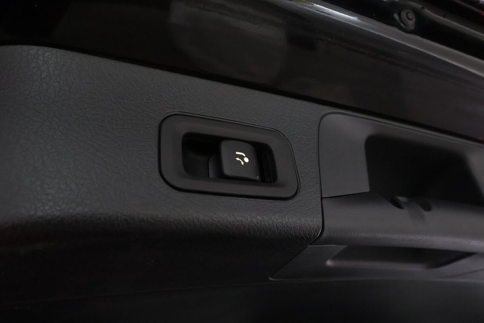 Mercedes-Benz GLB 2020 GLB 200d 4MATIC A Business 7-paik. *Widescreen / Koukku / Sporttipenkit / P.kamera / Apple&Android / Navi*