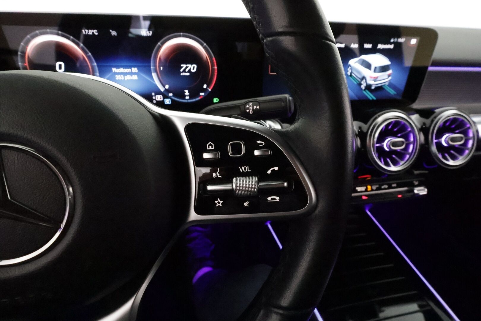 Mercedes-Benz GLB 2020 GLB 200d 4MATIC A Business 7-paik. *Widescreen / Koukku / Sporttipenkit / P.kamera / Apple&Android / Navi*