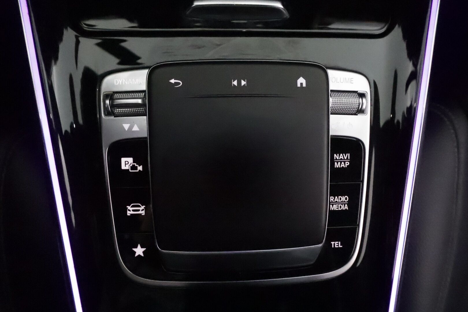 Mercedes-Benz GLB 2020 GLB 200d 4MATIC A Business 7-paik. *Widescreen / Koukku / Sporttipenkit / P.kamera / Apple&Android / Navi*