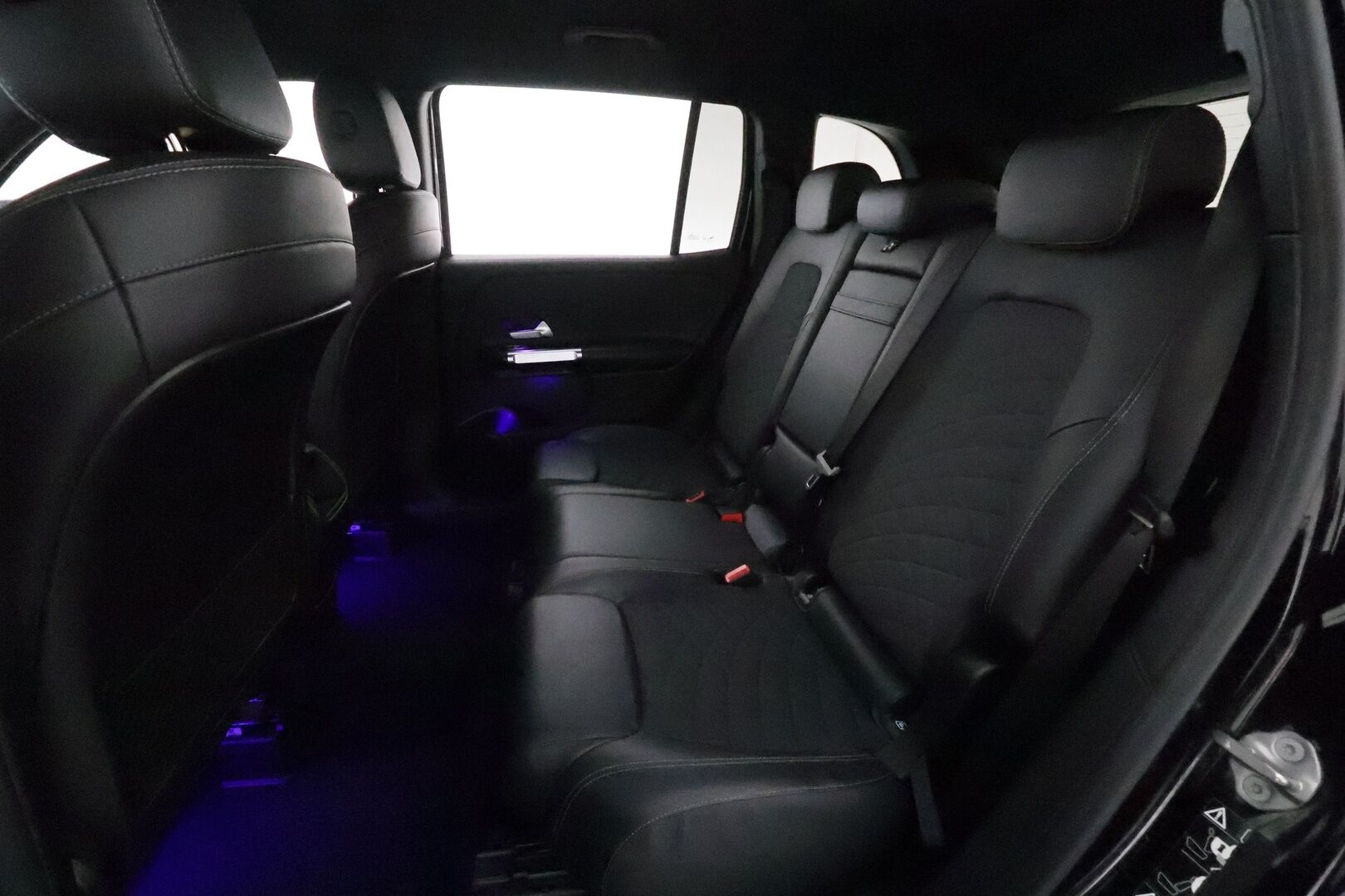 Mercedes-Benz GLB 2020 GLB 200d 4MATIC A Business 7-paik. *Widescreen / Koukku / Sporttipenkit / P.kamera / Apple&Android / Navi*