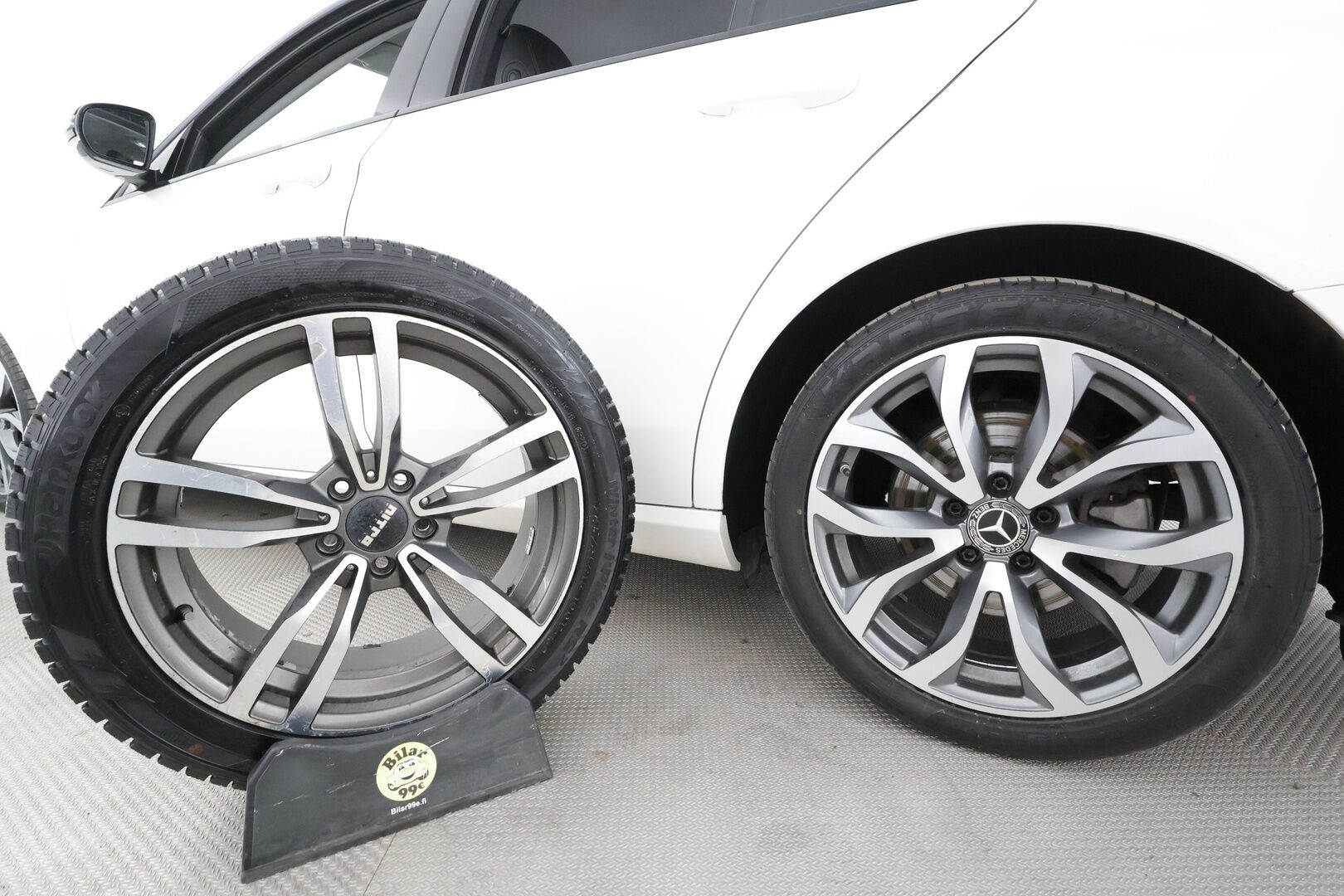 Mercedes-Benz E 2021 220 d A Business Avantgarde * LED / P.kamera / Widescreen / Navi / Katveavustin / Sportpenkit * - Suomi-auto / Kahdet renkaat aluvanteilla - HULLUT AVAJAISHULINAT KORKOTARJOUS 3,29 %