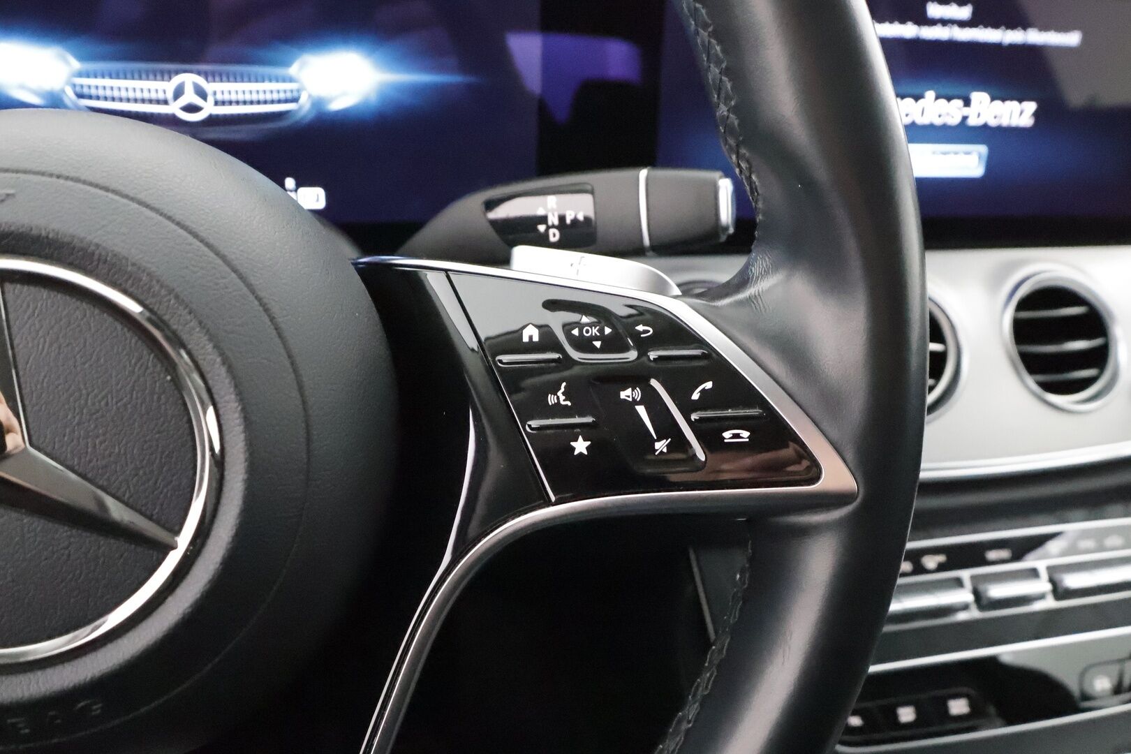 Mercedes-Benz E 2021 220 d A Business Avantgarde * LED / P.kamera / Widescreen / Navi / Katveavustin / Sportpenkit * - Suomi-auto / Kahdet renkaat aluvanteilla - HULLUT AVAJAISHULINAT KORKOTARJOUS 3,29 %