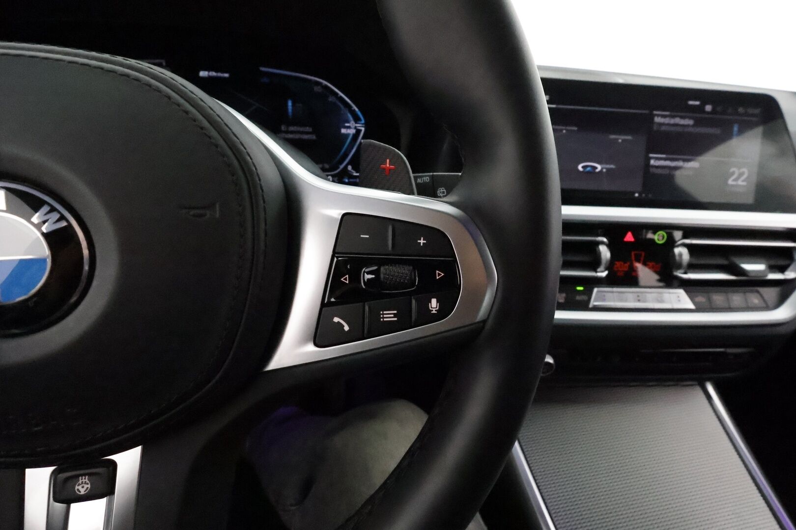 BMW 330 2021 G21 Touring 330e xDrive A Charged Edition M Sport **ACC / Hifit / Muistipenkki / Nahka-Alcantara / LED** - SoH 91.9% / Merkkihuollettu / Erinomainen maalipinta / Kahdet alumiinivanteet *