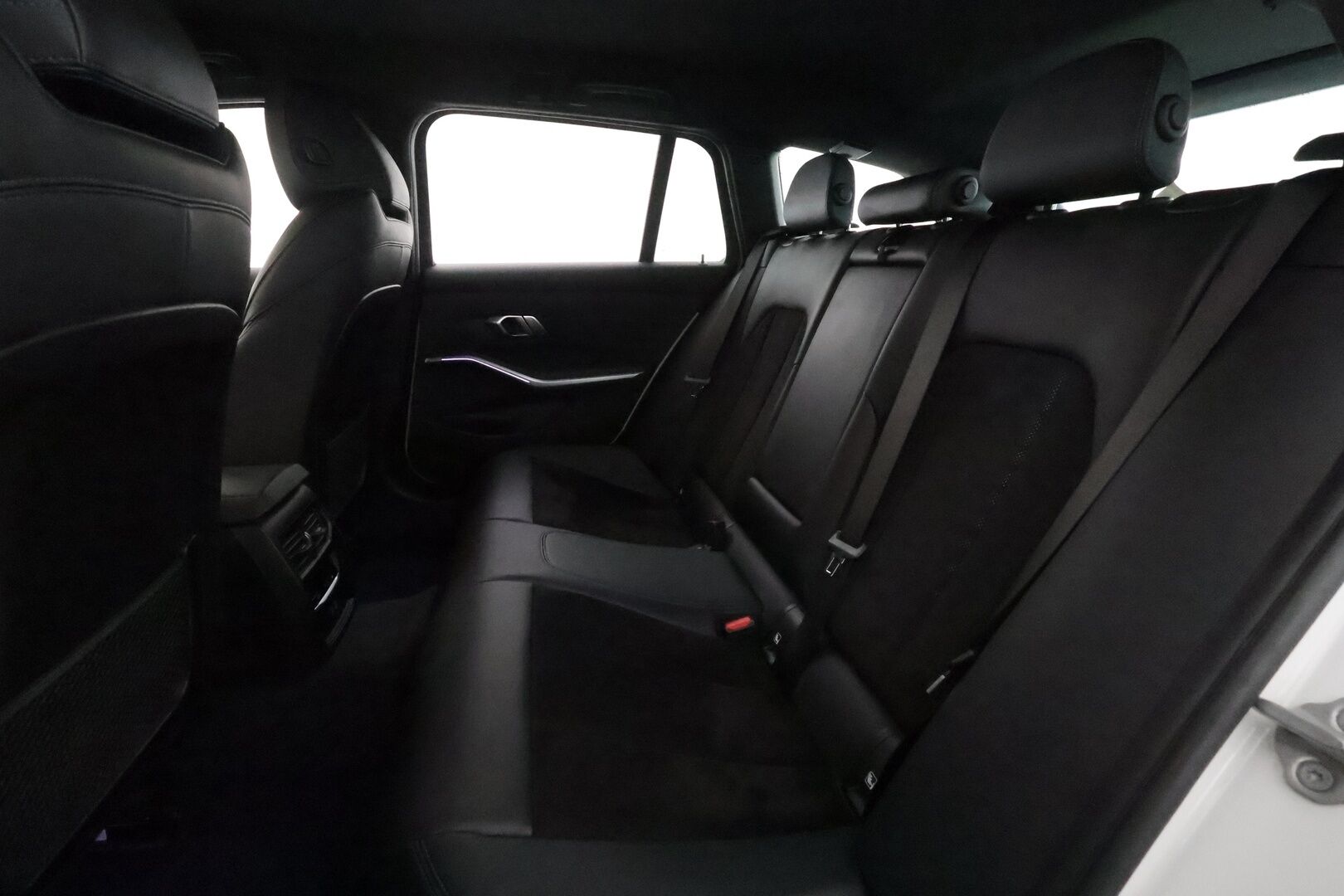 BMW 330 2021 G21 Touring 330e xDrive A Charged Edition M Sport **Adapt.vakkari / Hifit / Muistipenkki / Nahka-Alcantara / LED** - SoH 91.9% / Merkkihuollettu / Erinomainen maalipinta / Kahdet alumiinivanteet * - HULLU BLACKWEEK KORKOTARJOUS 2,49%