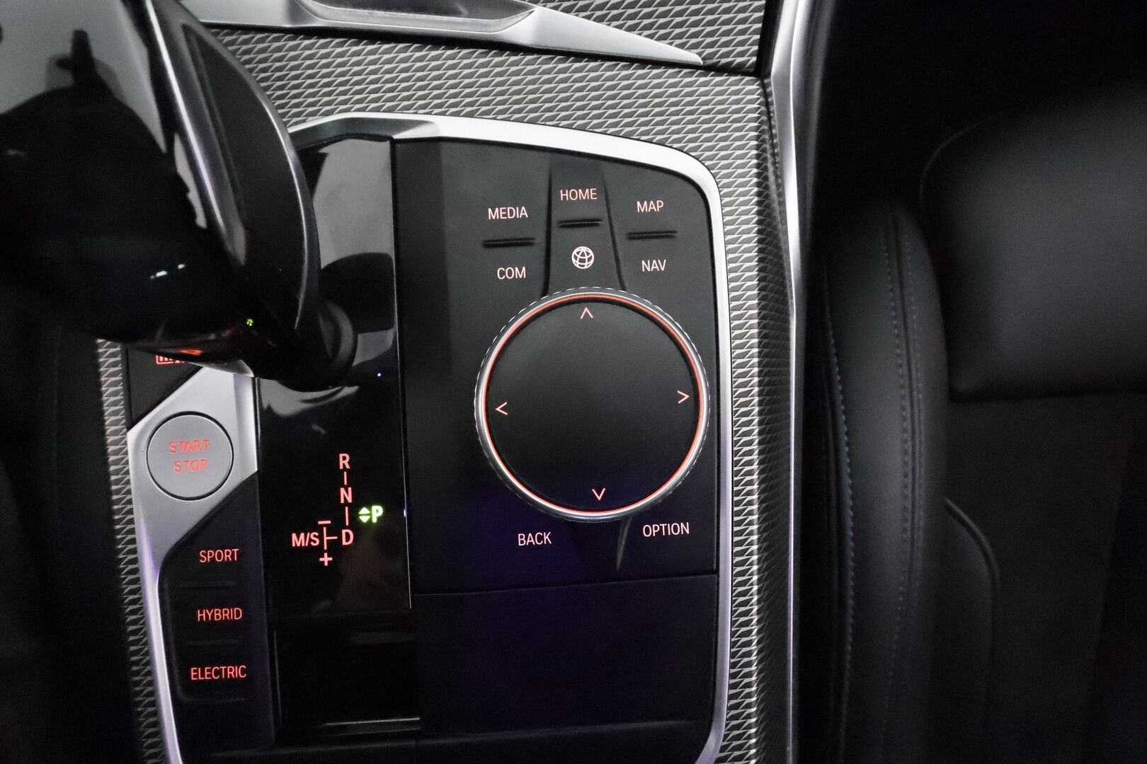 BMW 330 2021 G21 Touring 330e xDrive A Charged Edition M Sport **Adapt.vakkari / Hifit / Muistipenkki / Nahka-Alcantara / LED** - SoH 91.9% / Merkkihuollettu / Erinomainen maalipinta / Kahdet alumiinivanteet * - HULLU BLACKWEEK KORKOTARJOUS 2,49%