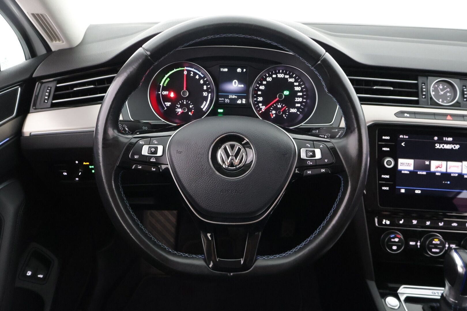 Volkswagen Passat 2018 Variant GTE Plug-In Hybrid 160 kW (218 hv) DSG-automaatti *Adapt.vakkari / P-kamera / Vetokoukku / Puolinahat* - Juuri huollettu! / Jakohihna vaihdettu 2023 / Hifi päivitys!
