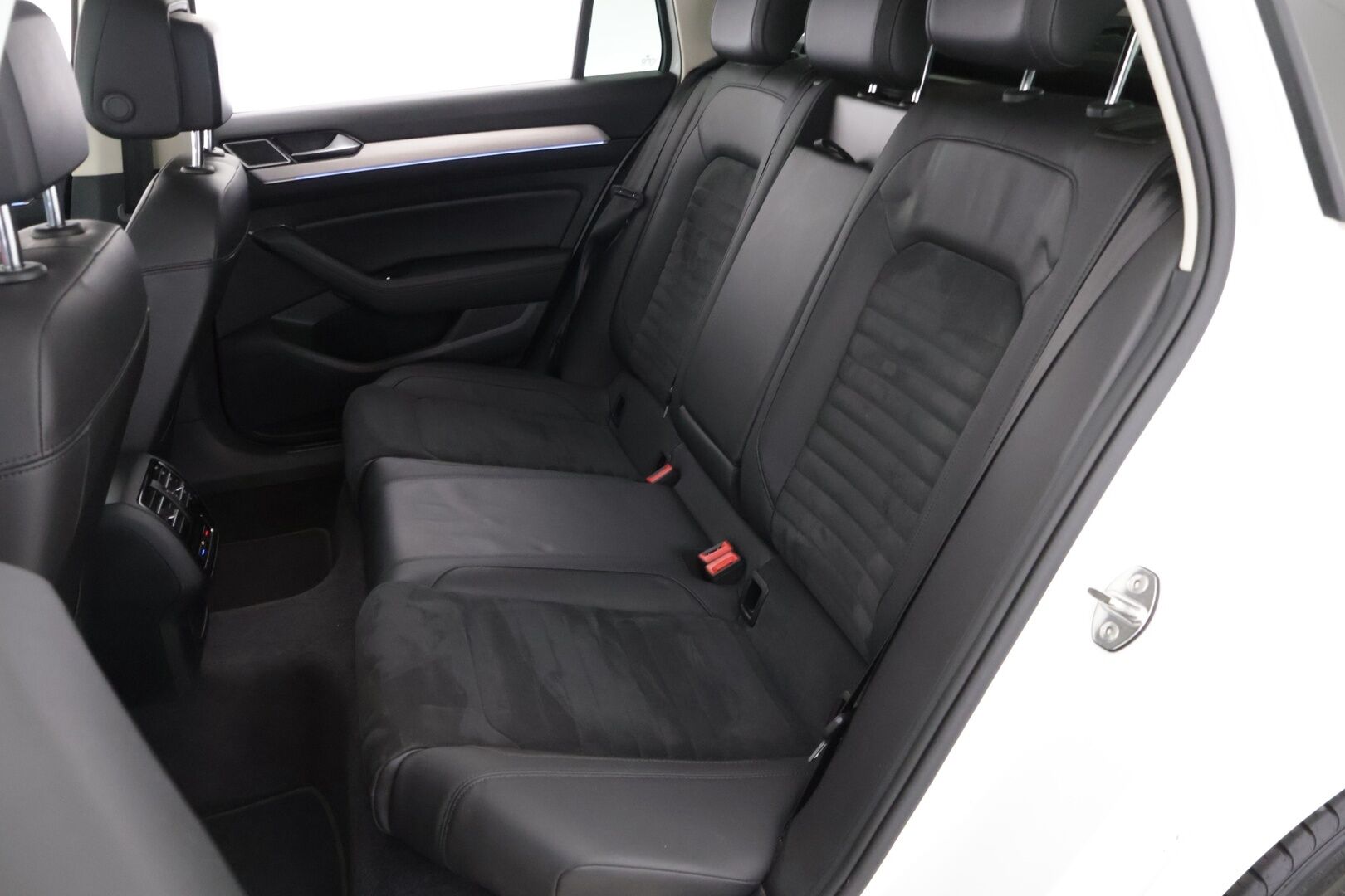 Volkswagen Passat 2018 Variant GTE Plug-In Hybrid 160 kW (218 hv) DSG-automaatti *Adapt.vakkari / P-kamera / Vetokoukku / Puolinahat* - Juuri huollettu! / Jakohihna vaihdettu 2023 / Hifi päivitys!