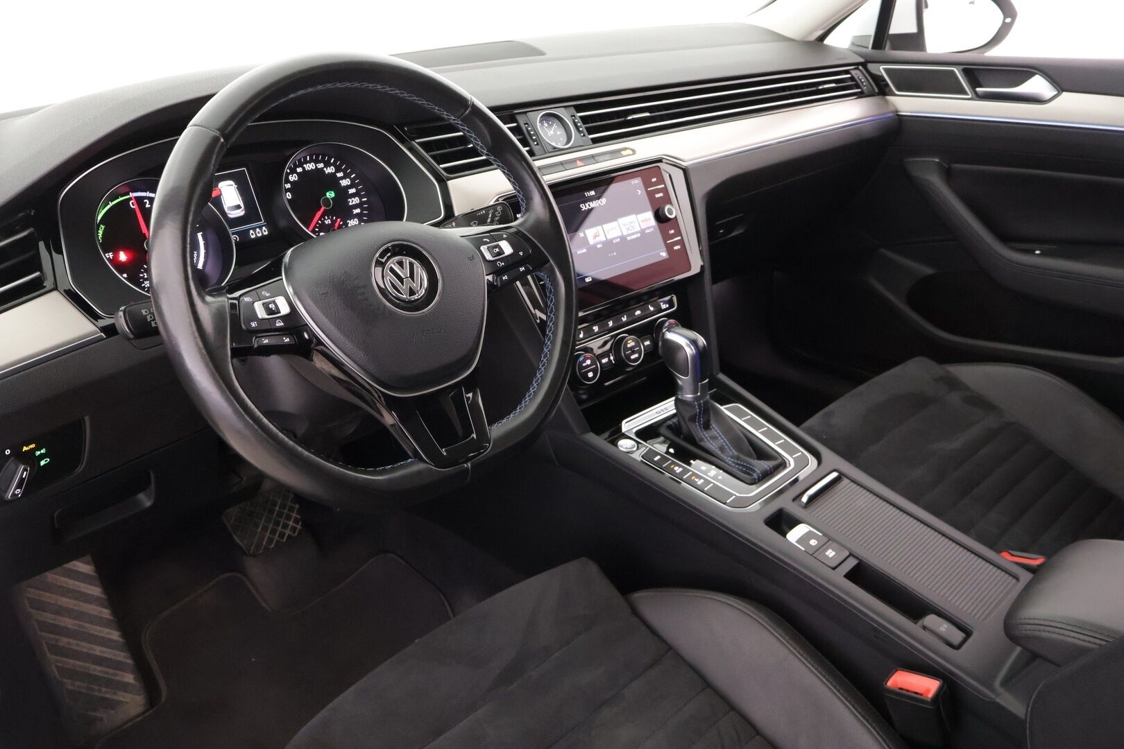 Volkswagen Passat 2018 Variant GTE Plug-In Hybrid 160 kW (218 hv) DSG-automaatti *Adapt.vakkari / P-kamera / Vetokoukku / Puolinahat* - Juuri huollettu! / Jakohihna vaihdettu 2023 / Hifi päivitys!