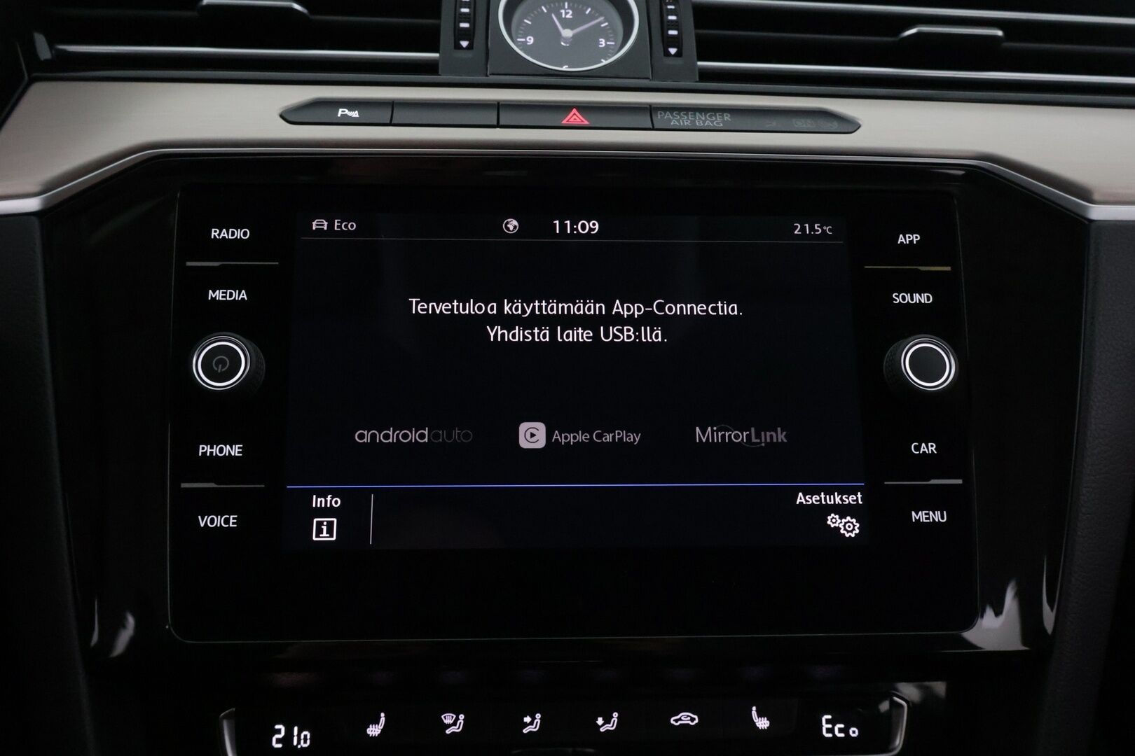 Volkswagen Passat 2018 Variant GTE Plug-In Hybrid 160 kW (218 hv) DSG-automaatti *Adapt.vakkari / P-kamera / Vetokoukku / Puolinahat* - Juuri huollettu! / Jakohihna vaihdettu 2023 / Hifi päivitys!