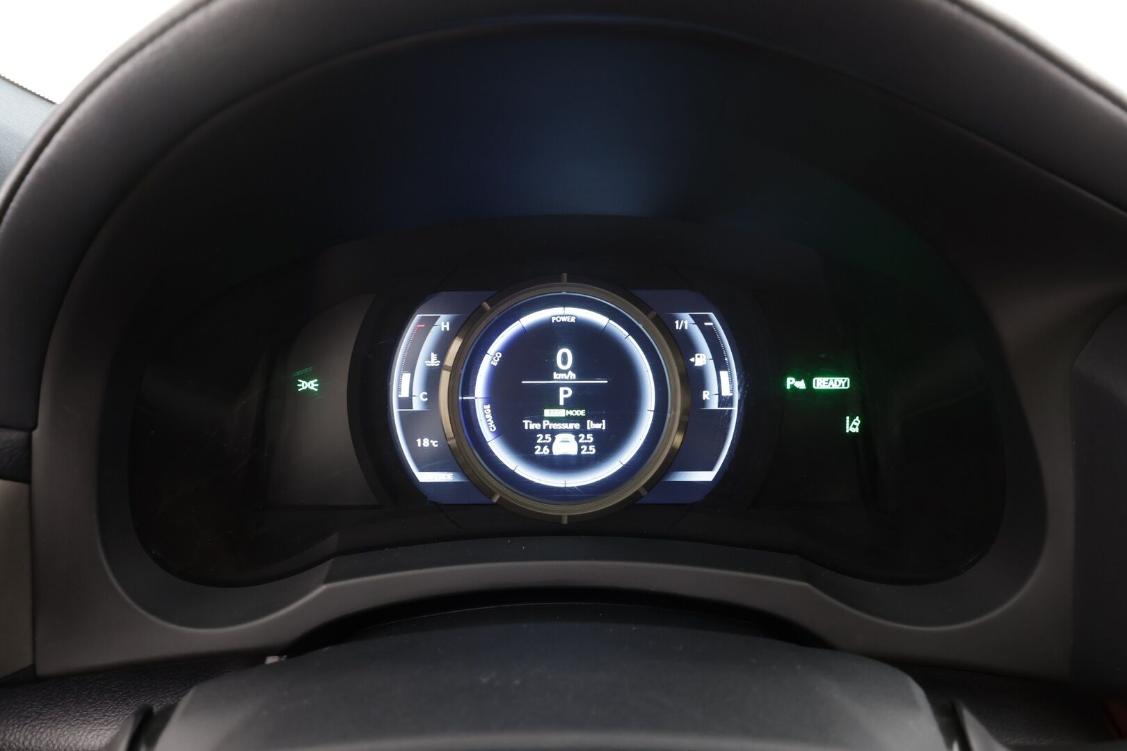 Lexus RC 2016 300h Hybrid A F Sport - | ACC | Mark Levinson | Punaiset ilmastoidut nahat | Kattoluukku | Muistipenkki | LED | P.kamera | Keyless | BSM | 2x renkaat aluin | Huoltokirja |