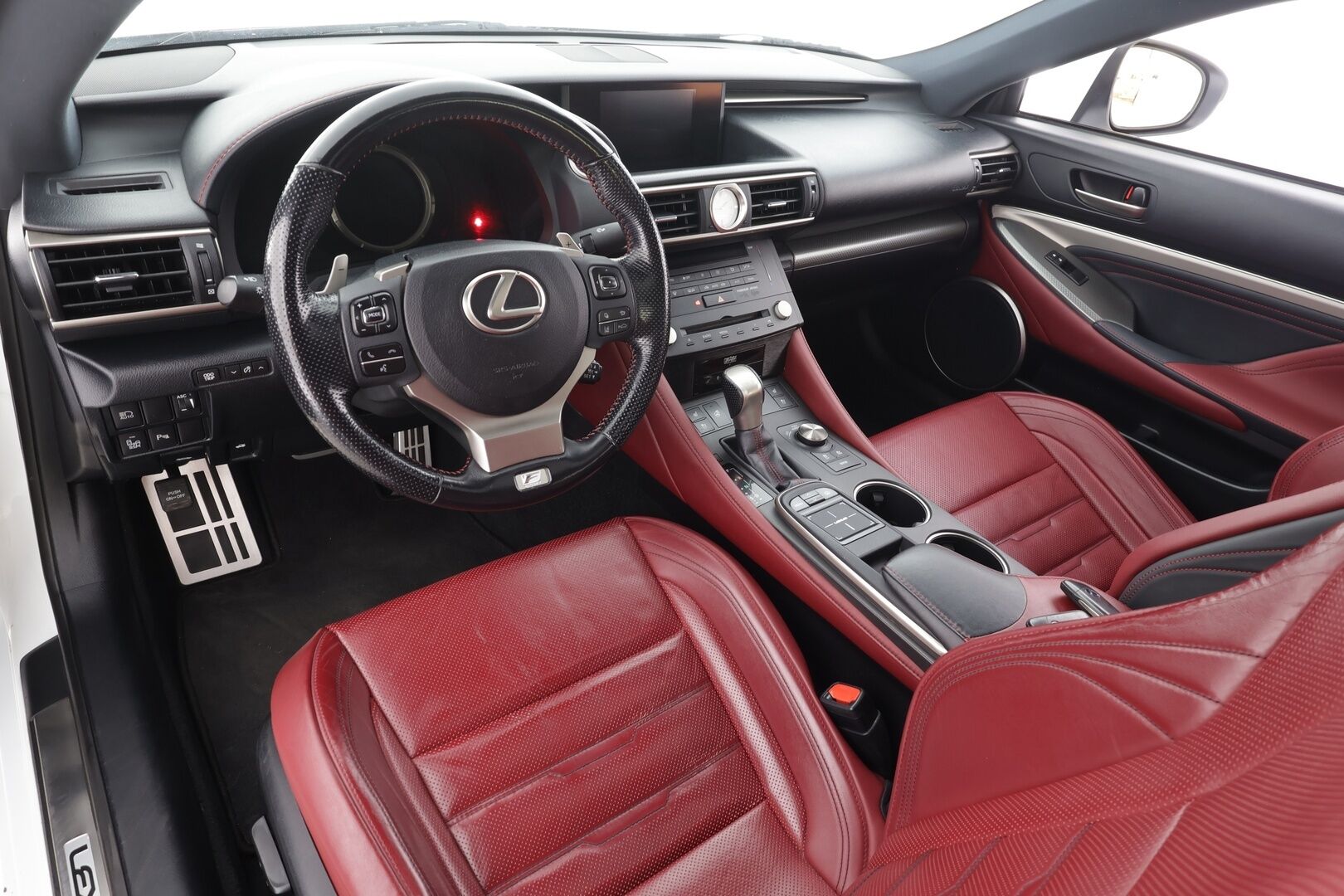 Lexus RC 2016 300h Hybrid A F Sport - | ACC | Mark Levinson | Punaiset ilmastoidut nahat | Kattoluukku | Muistipenkki | LED | P.kamera | Keyless | BSM | 2x renkaat aluin | Huoltokirja |