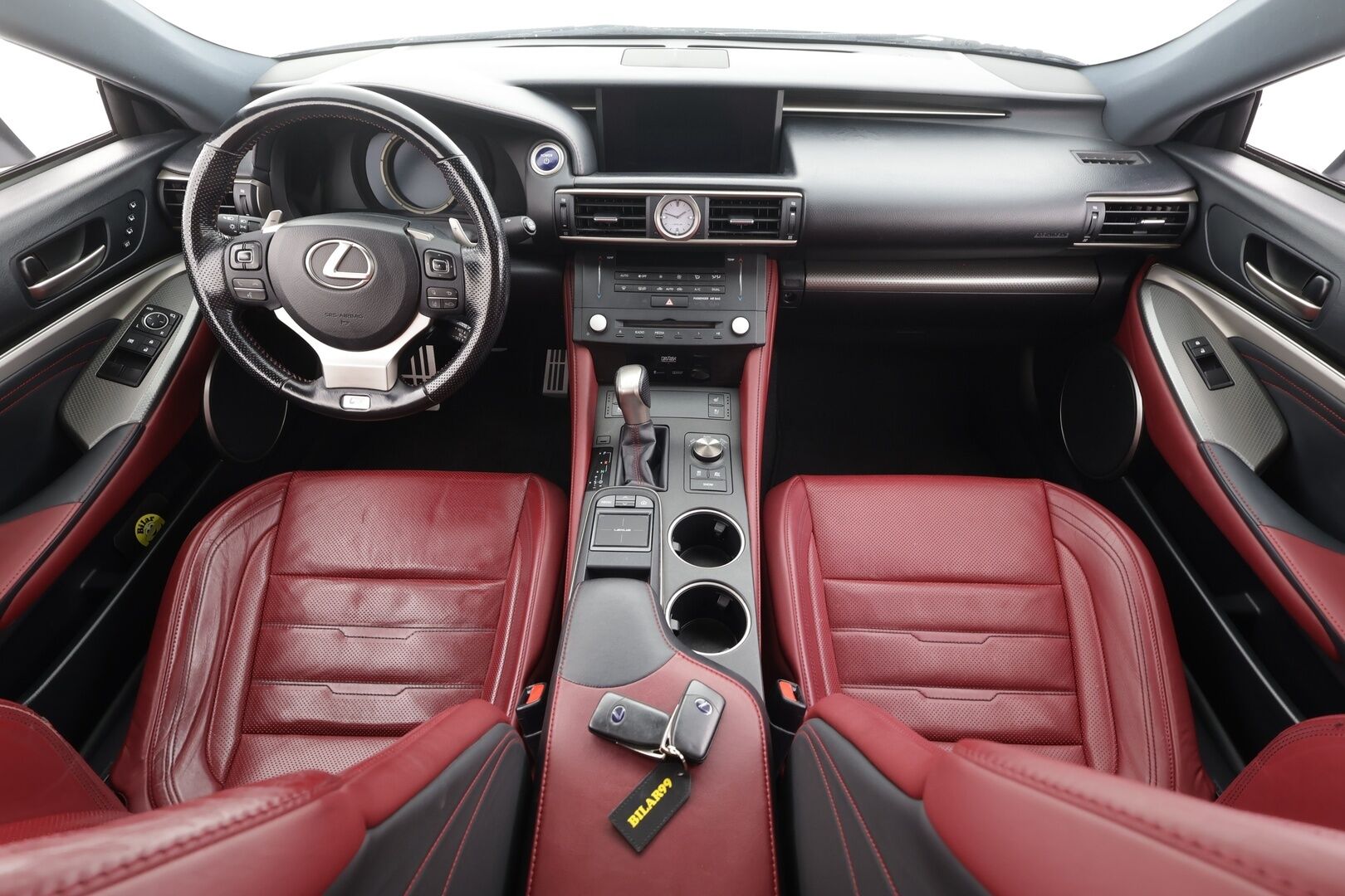 Lexus RC 2016 300h Hybrid A F Sport - | ACC | Mark Levinson | Punaiset ilmastoidut nahat | Kattoluukku | Muistipenkki | LED | P.kamera | Keyless | BSM | 2x renkaat aluin | Huoltokirja |