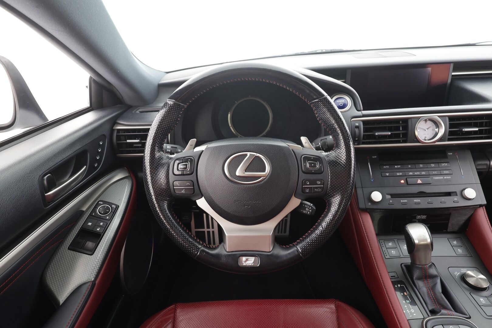 Lexus RC 2016 300h Hybrid A F Sport - | ACC | Mark Levinson | Punaiset ilmastoidut nahat | Kattoluukku | Muistipenkki | LED | P.kamera | Keyless | BSM | 2x renkaat aluin | Huoltokirja |