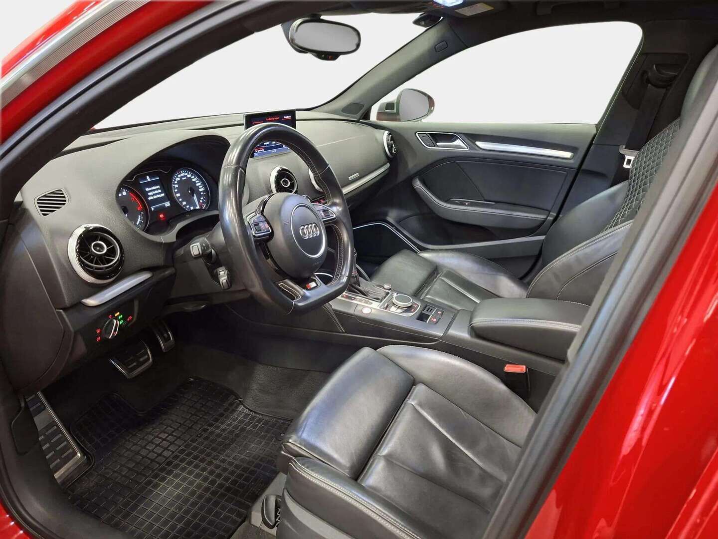 Audi S3 2014 SPORTBACK 2.0TFSI 221KW quattro S-tronic - | ACC | LED | Feinnappa istuimet | B&O | Panorama | P.Kamera | BLIS | KESSY | 2x renkaat aluvanteilla | Navi | 