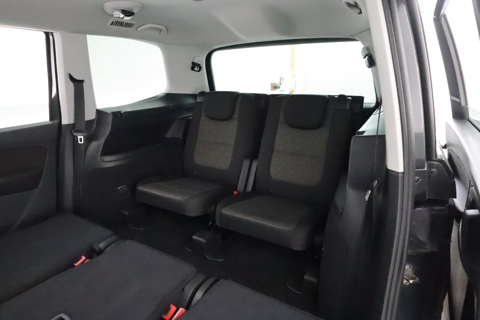 Volkswagen Sharan 2014 Comfortline 1,4 TSI 110 kW (150 hv) BlueMotion Technology - 7-paikkainen / Vakkari / P. tutkat / Bluetooth / Aut. ilmastointi / 2x Renkaat*