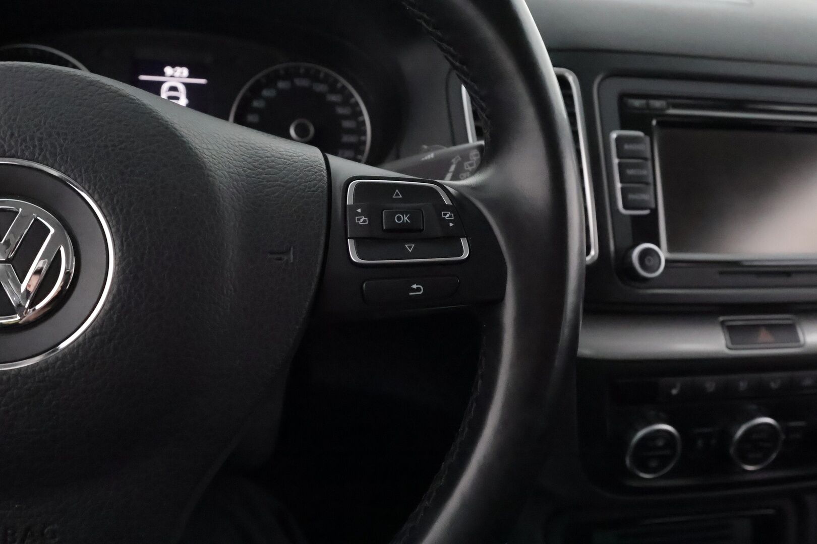 Volkswagen Sharan 2014 Comfortline 1,4 TSI 110 kW (150 hv) BlueMotion Technology - 7-paikkainen / Vakkari / P. tutkat / Bluetooth / Aut. ilmastointi / 2x Renkaat*