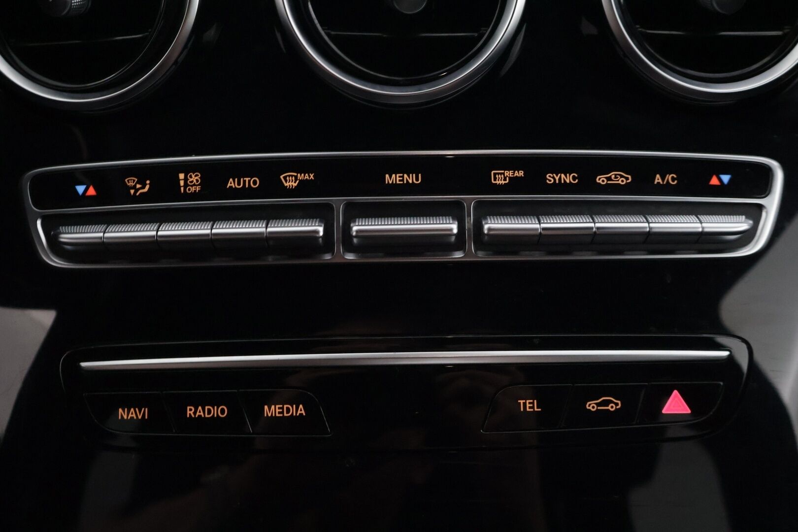 Mercedes-Benz C 2019 220 d 4MATIC A Business Avantgarde - | Facelift | Night -paketti | P. Kamera | Sporttipenkit | AppleCarPlay ja AndroidAuto | Mercedes Me | Sähkökontti | Comand Navi | LED High Performance |