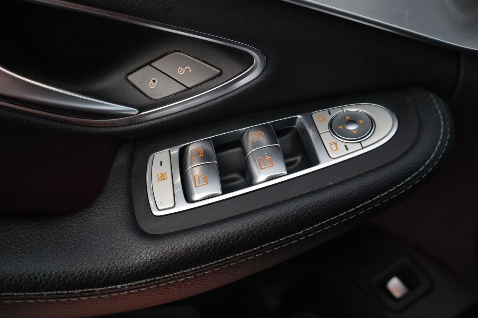 Mercedes-Benz C 2019 220 d 4MATIC A Business Avantgarde - | Facelift | Night -paketti | P. Kamera | Sporttipenkit | AppleCarPlay ja AndroidAuto | Mercedes Me | Sähkökontti | Comand Navi | LED High Performance |