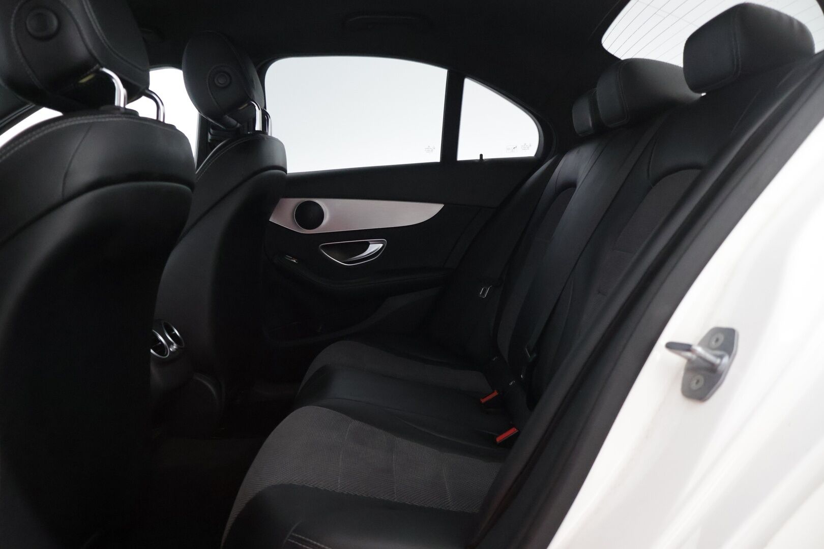 Mercedes-Benz C 2019 220 d 4MATIC A Business Avantgarde - | Facelift | Night -paketti | P. Kamera | Sporttipenkit | AppleCarPlay ja AndroidAuto | Mercedes Me | Sähkökontti | Comand Navi | LED High Performance |