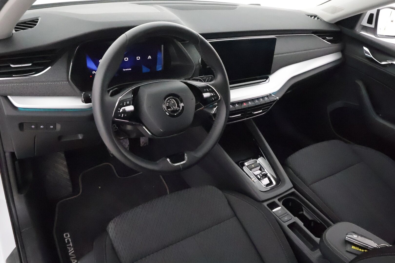 Skoda Octavia 2021 Combi 1,4 TSI PHEV Style iV DSG Autom. **1.Om Suomi-auto / Webasto / Matrix-LED / Adapt.Vakkari / P. Kamera** - Akku kuntotarkastettu / Digimittaristo / Kaistavahti / Navi / KeylessGO / 2x Renkaat