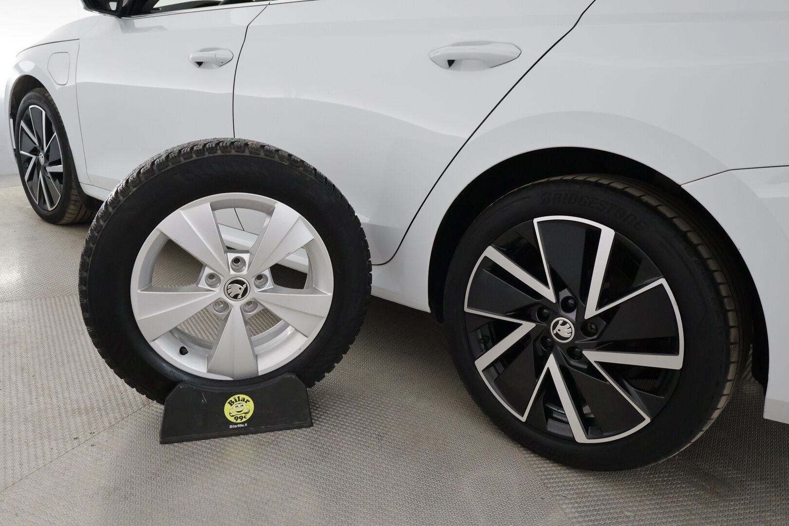 Skoda Octavia 2021 Combi 1,4 TSI PHEV Style iV DSG Autom. **1.Om Suomi-auto / Webasto / Matrix-LED / Adapt.Vakkari / P. Kamera** - Akku kuntotarkastettu / Digimittaristo / Kaistavahti / Navi / KeylessGO / 2x Renkaat