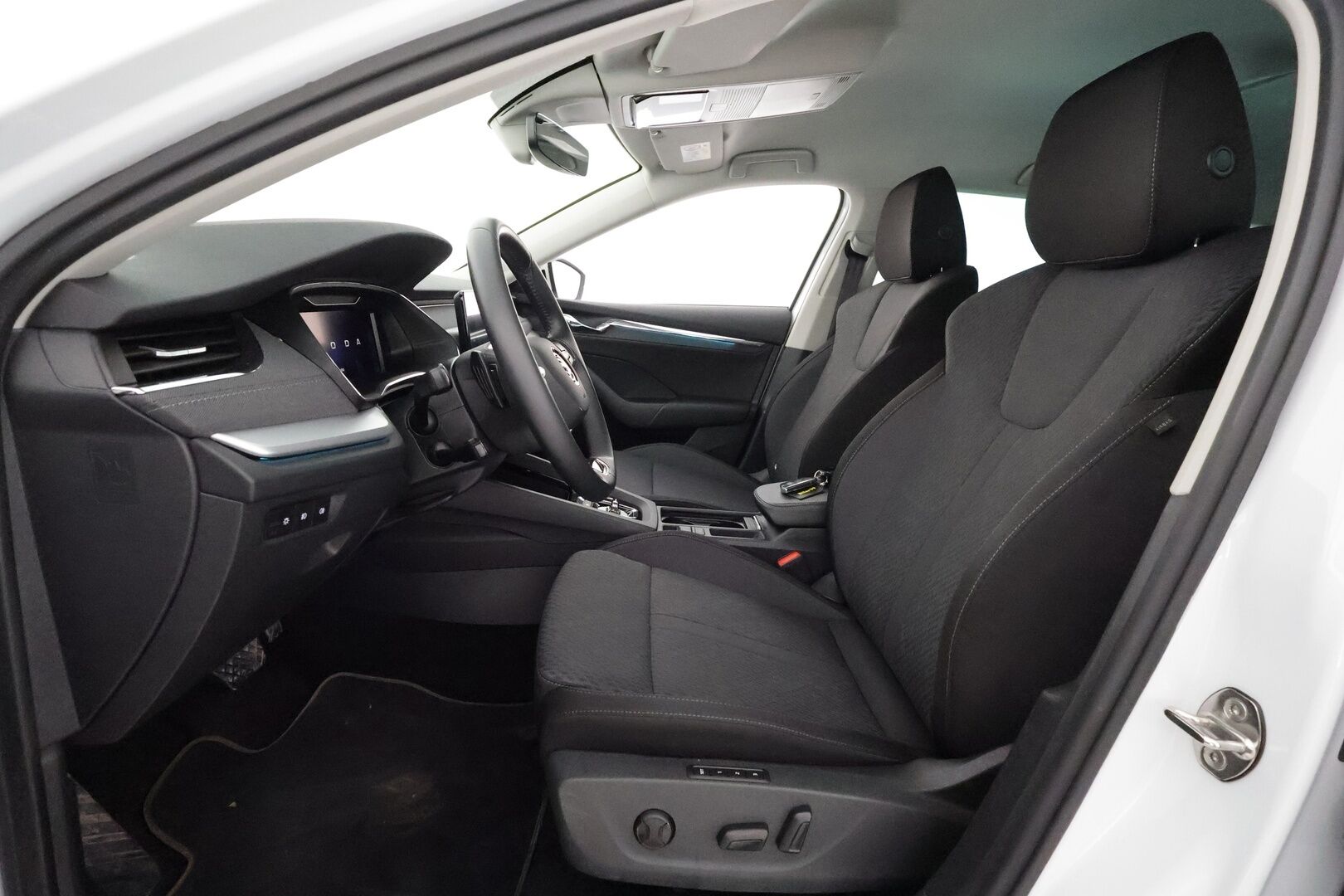 Skoda Octavia 2021 Combi 1,4 TSI PHEV Style iV DSG Autom. **1.Om Suomi-auto / Webasto / Matrix-LED / Adapt.Vakkari / P. Kamera** - Akku kuntotarkastettu / Digimittaristo / Kaistavahti / Navi / KeylessGO / 2x Renkaat
