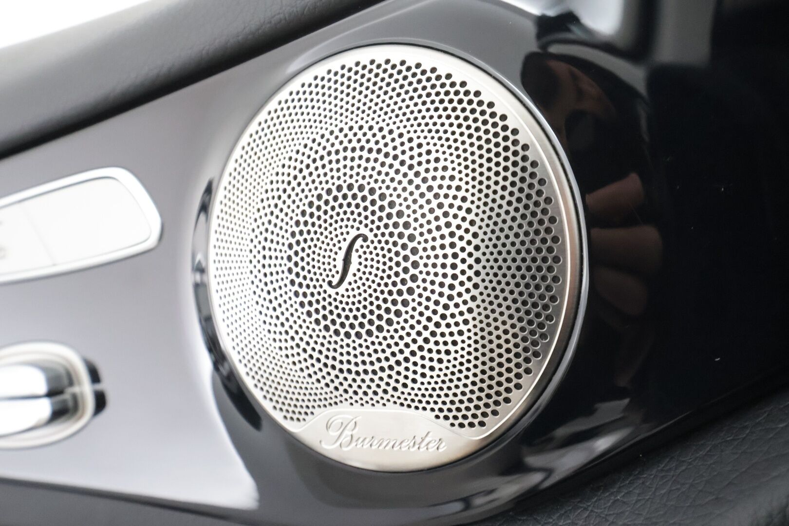 Mercedes-Benz GLC 2021 300e 4MATIC A Business EQ Power * Burmester / Distronic / Muistinahat / LED-High Performance / P.kamera / Koukku * - 1-om Suomi-auto / Akku kuntotarkastettu / 2x Latauskaapelit / Kahdet renkaat